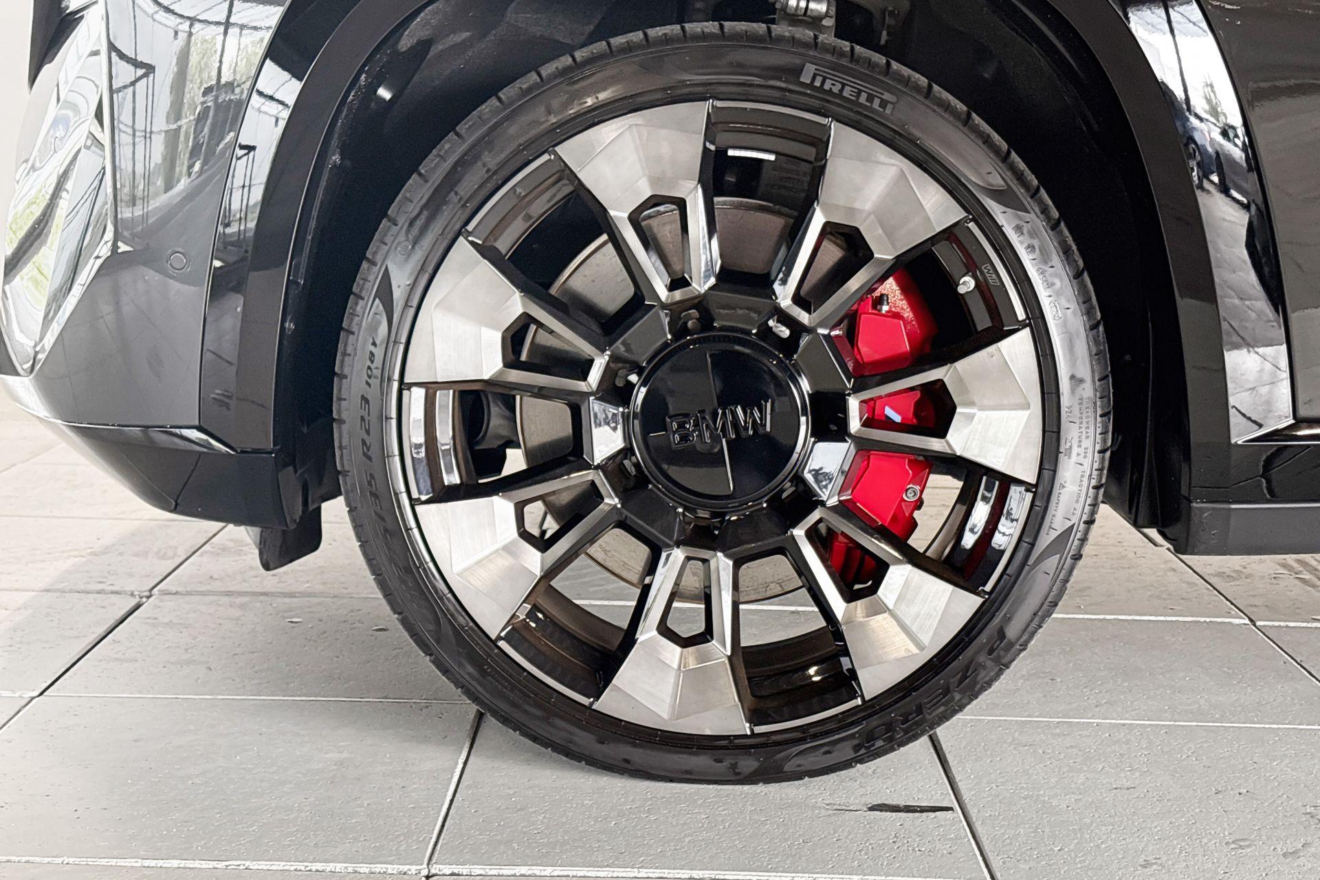 BMW XM