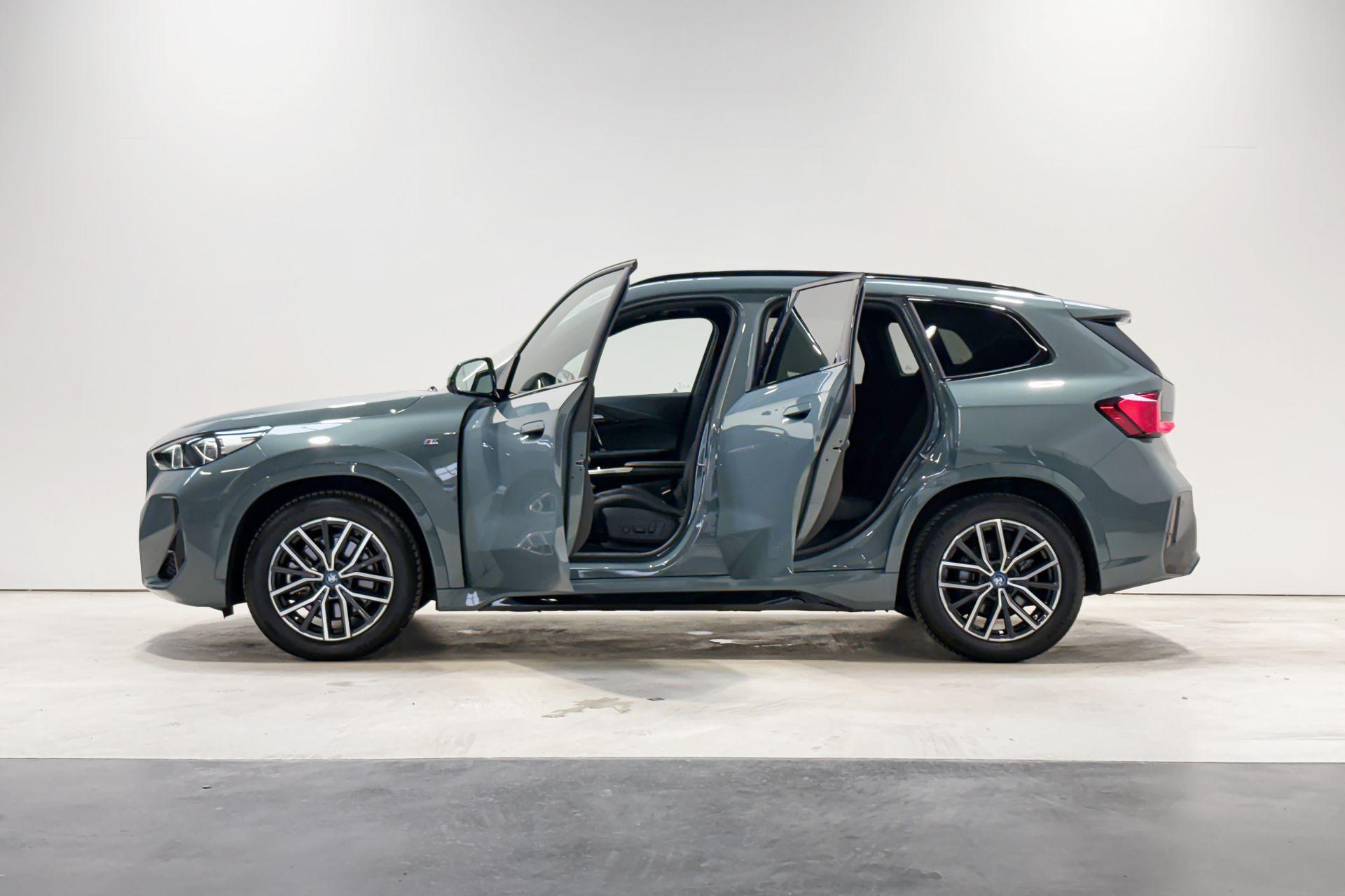 BMW iX1