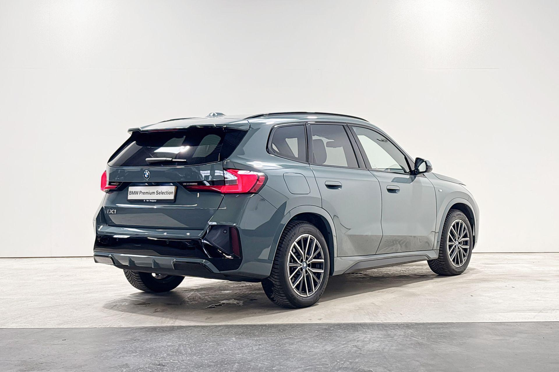 BMW iX1