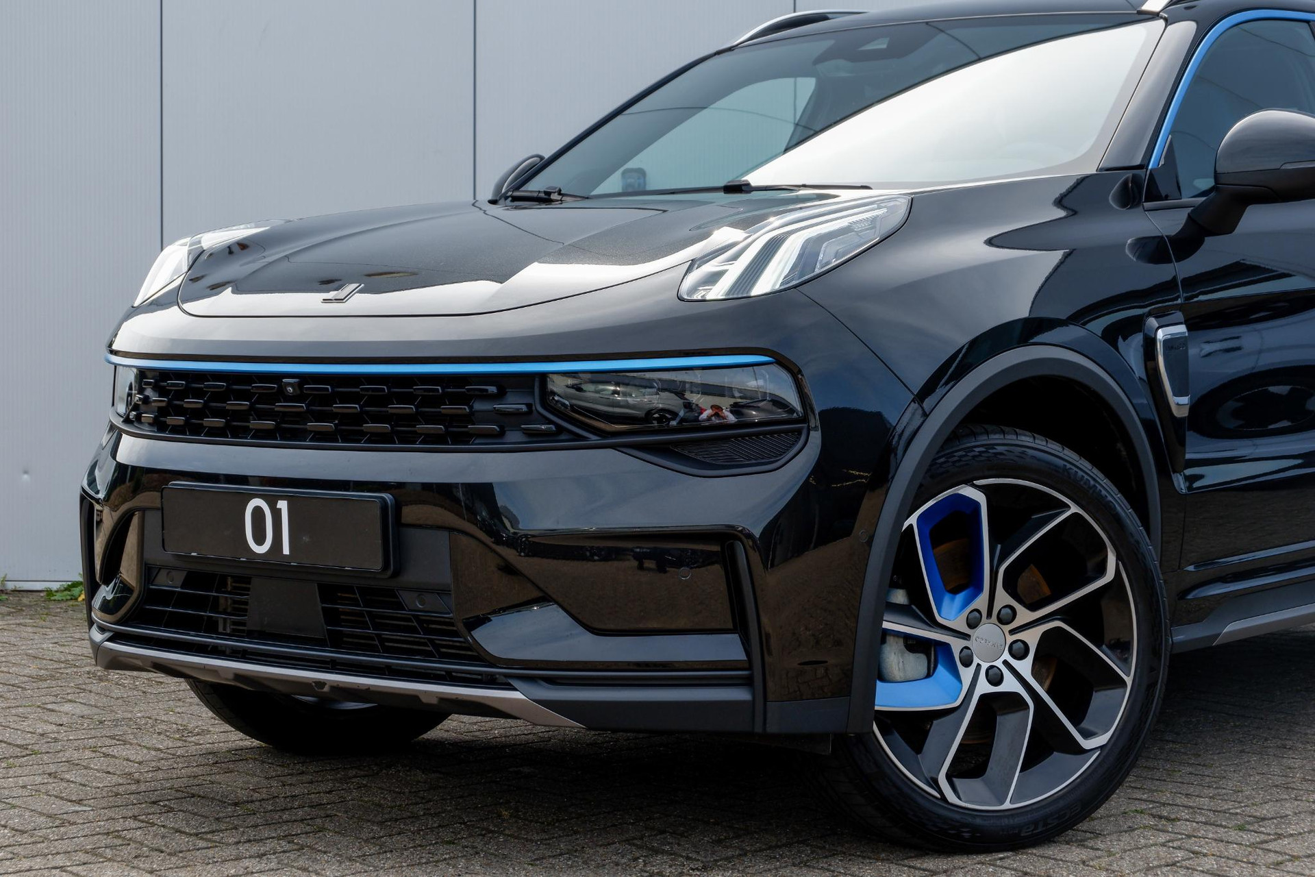 Lynk & Co 01