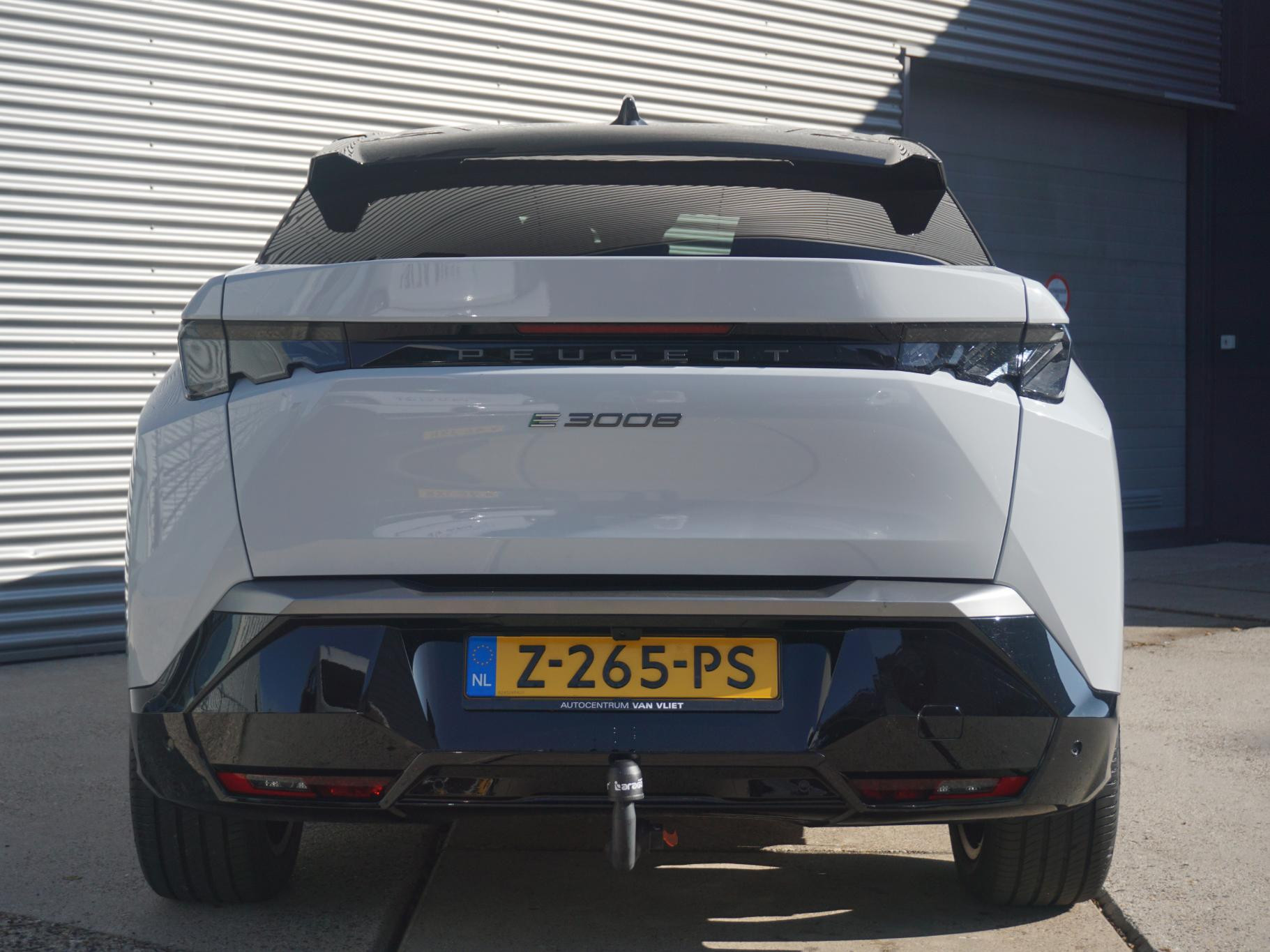 Peugeot e-3008