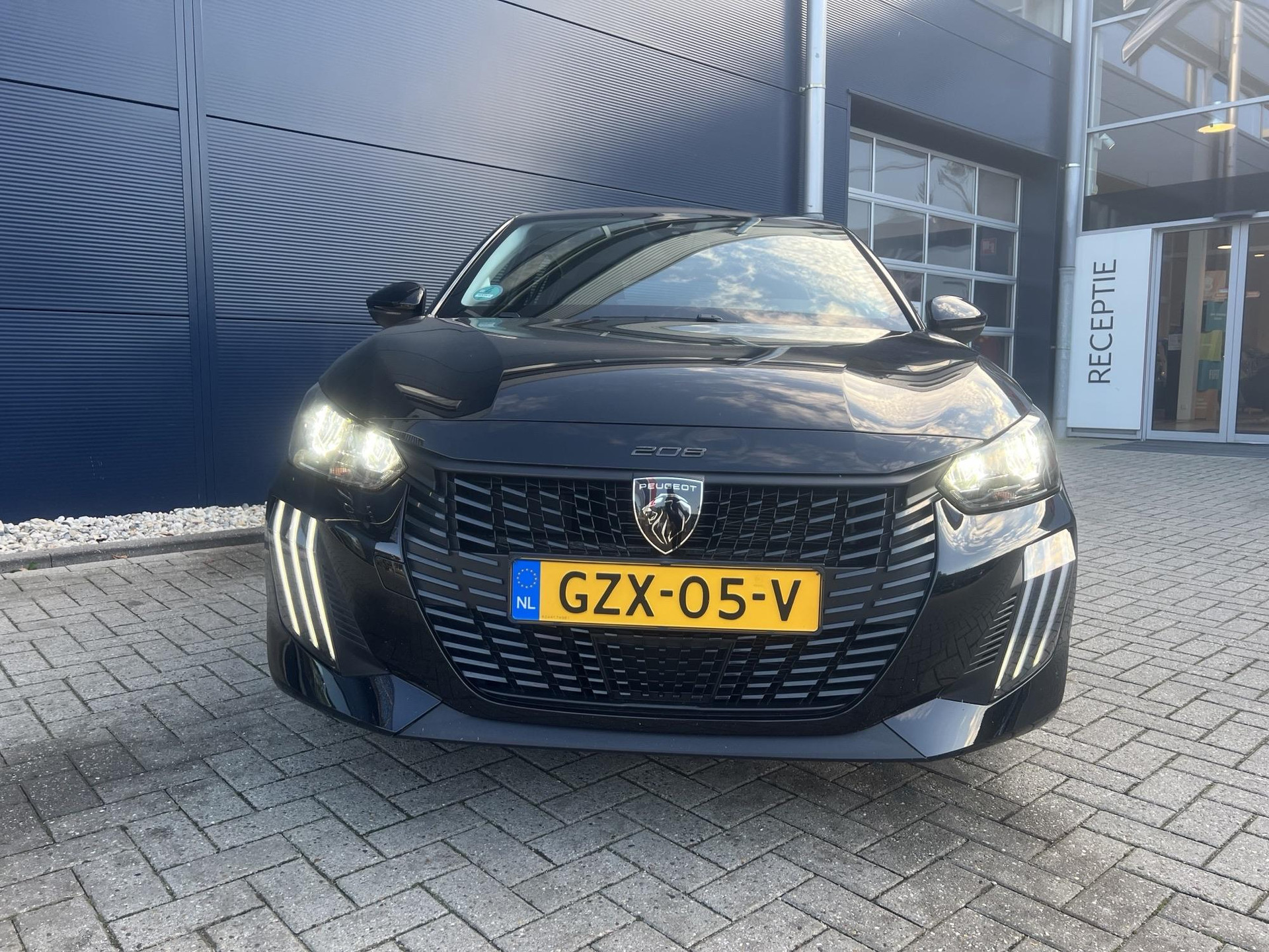 Peugeot 208