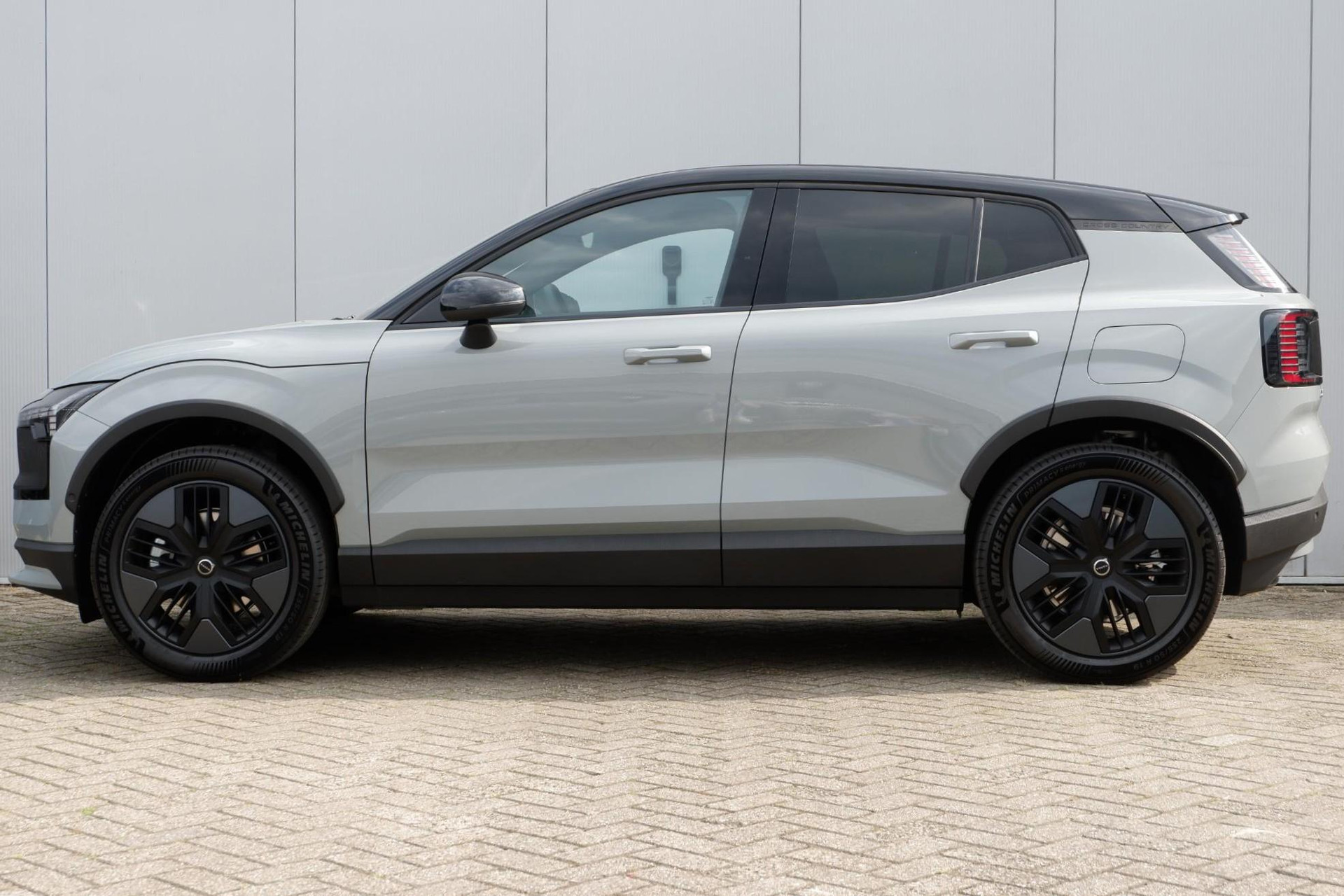 Volvo EX30