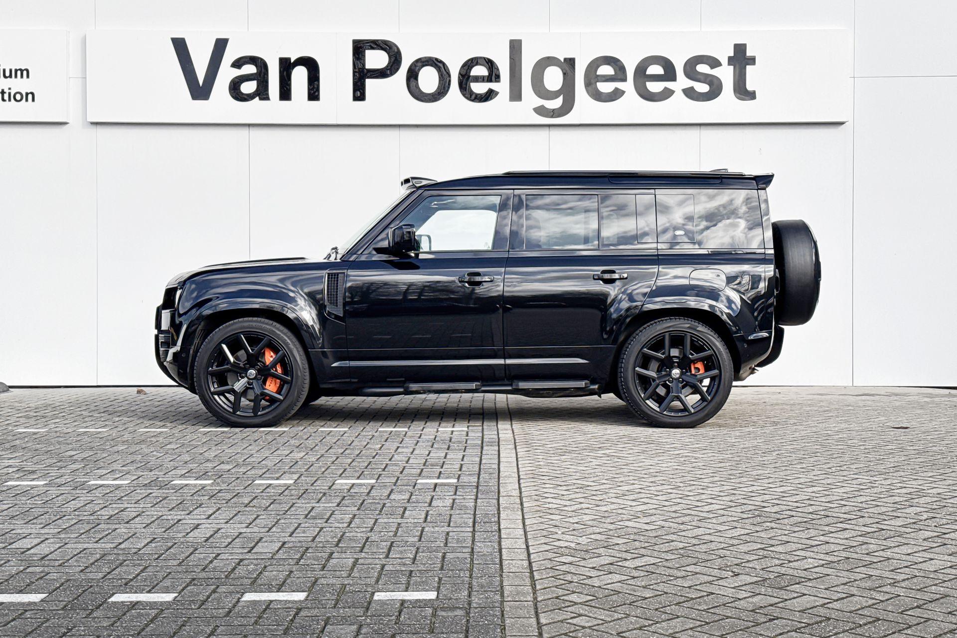 Land Rover Defender 110