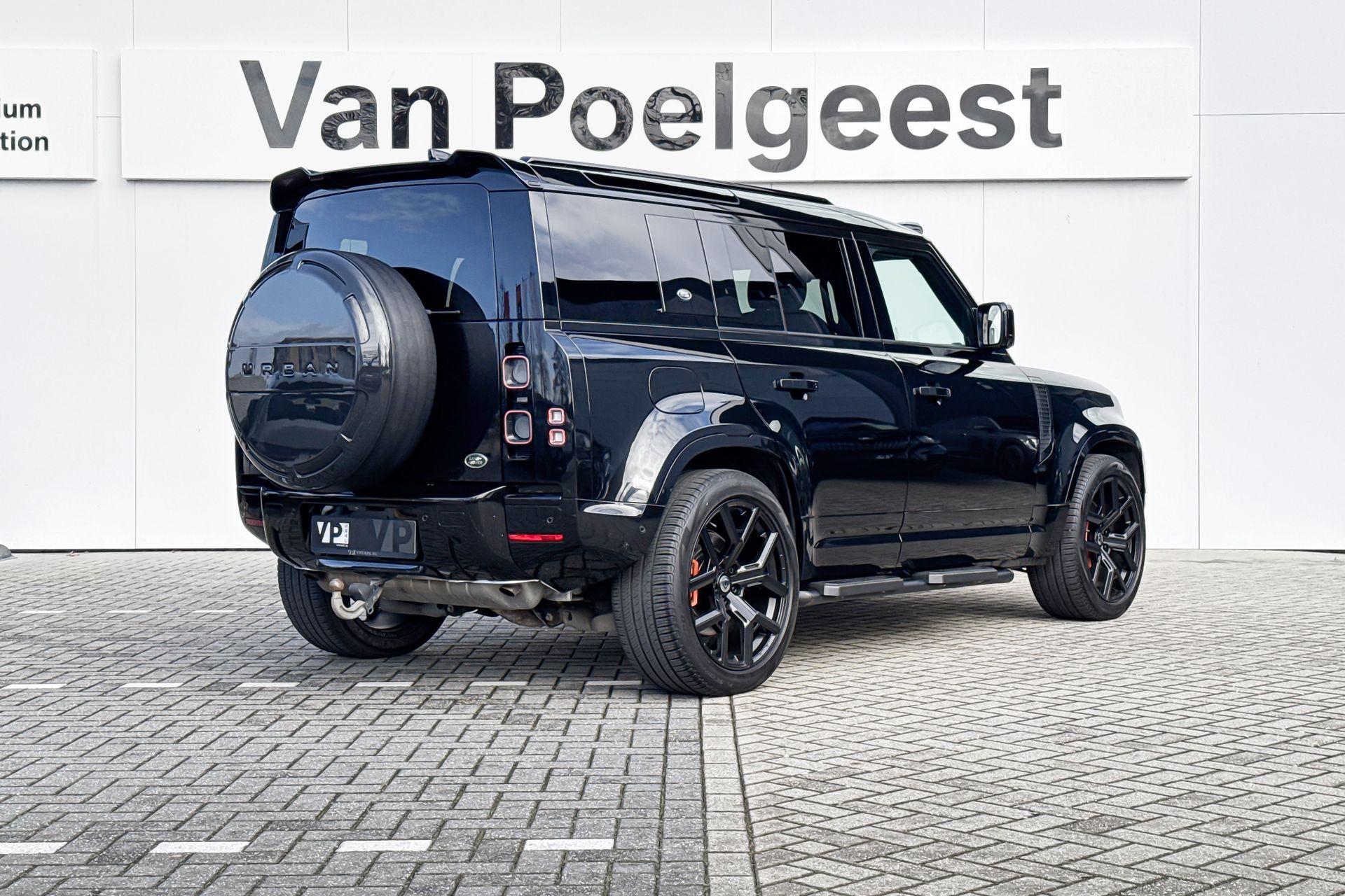 Land Rover Defender 110