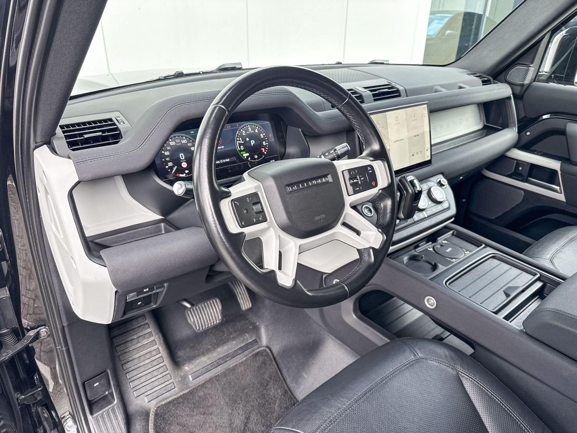 Land Rover Defender 110