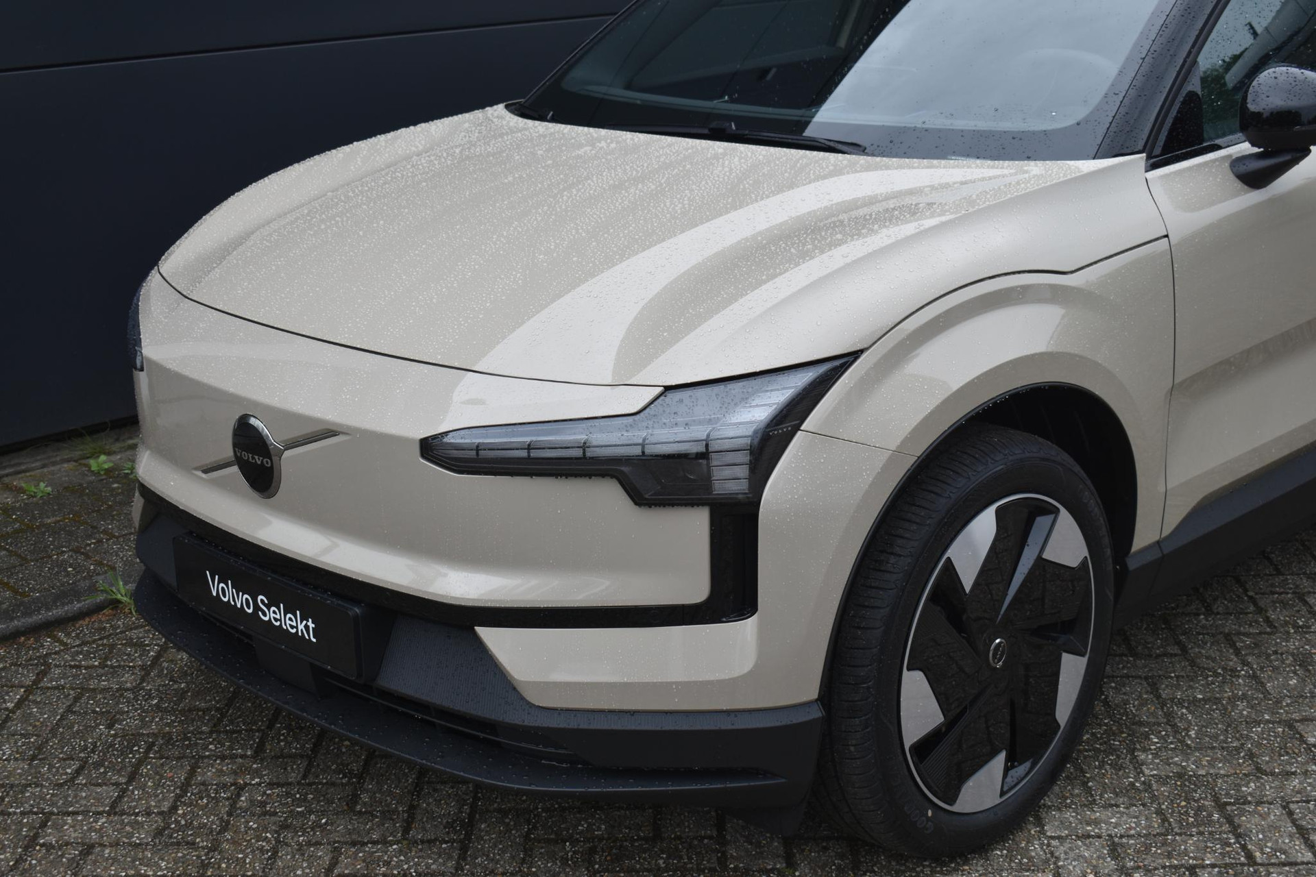Volvo EX30