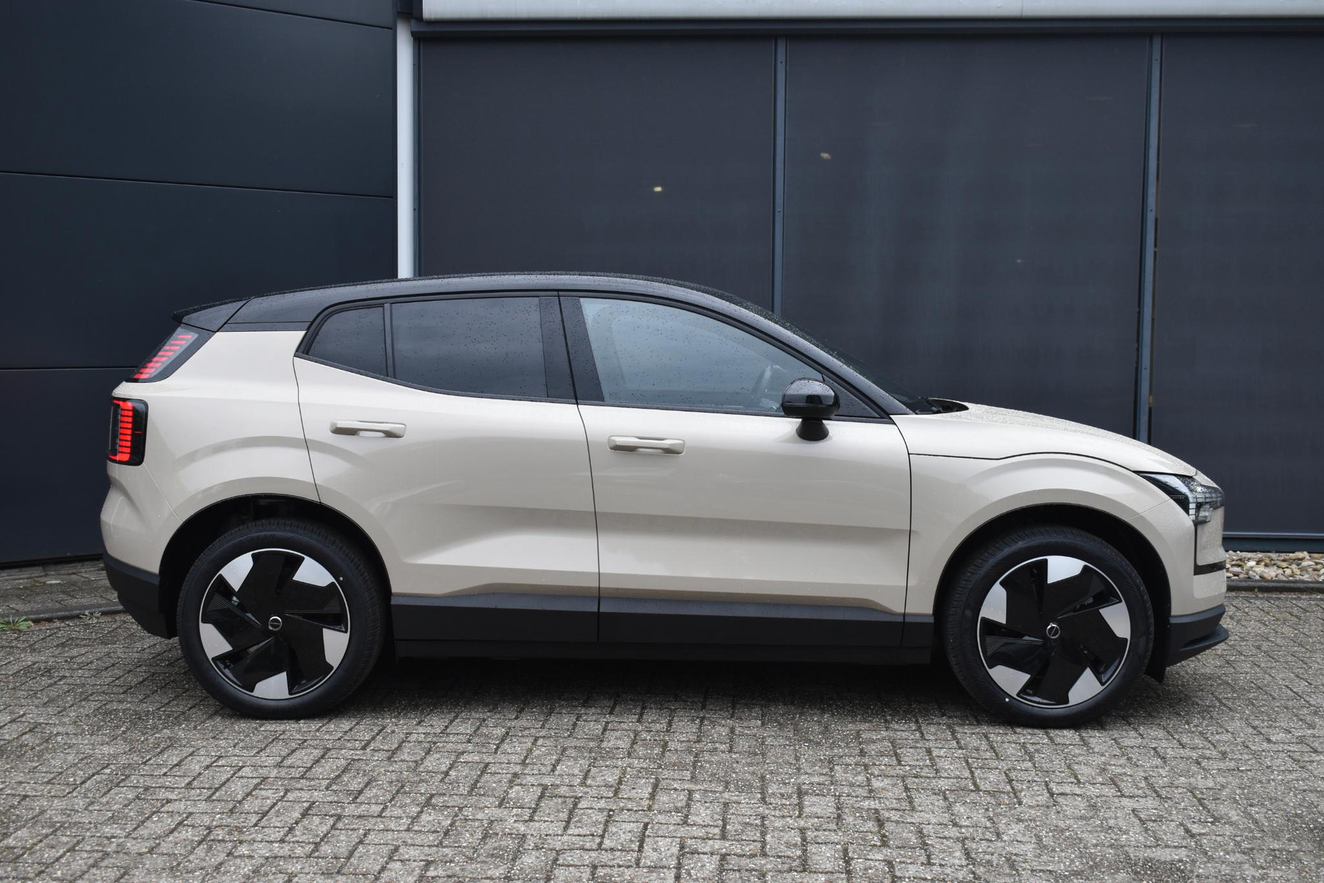 Volvo EX30