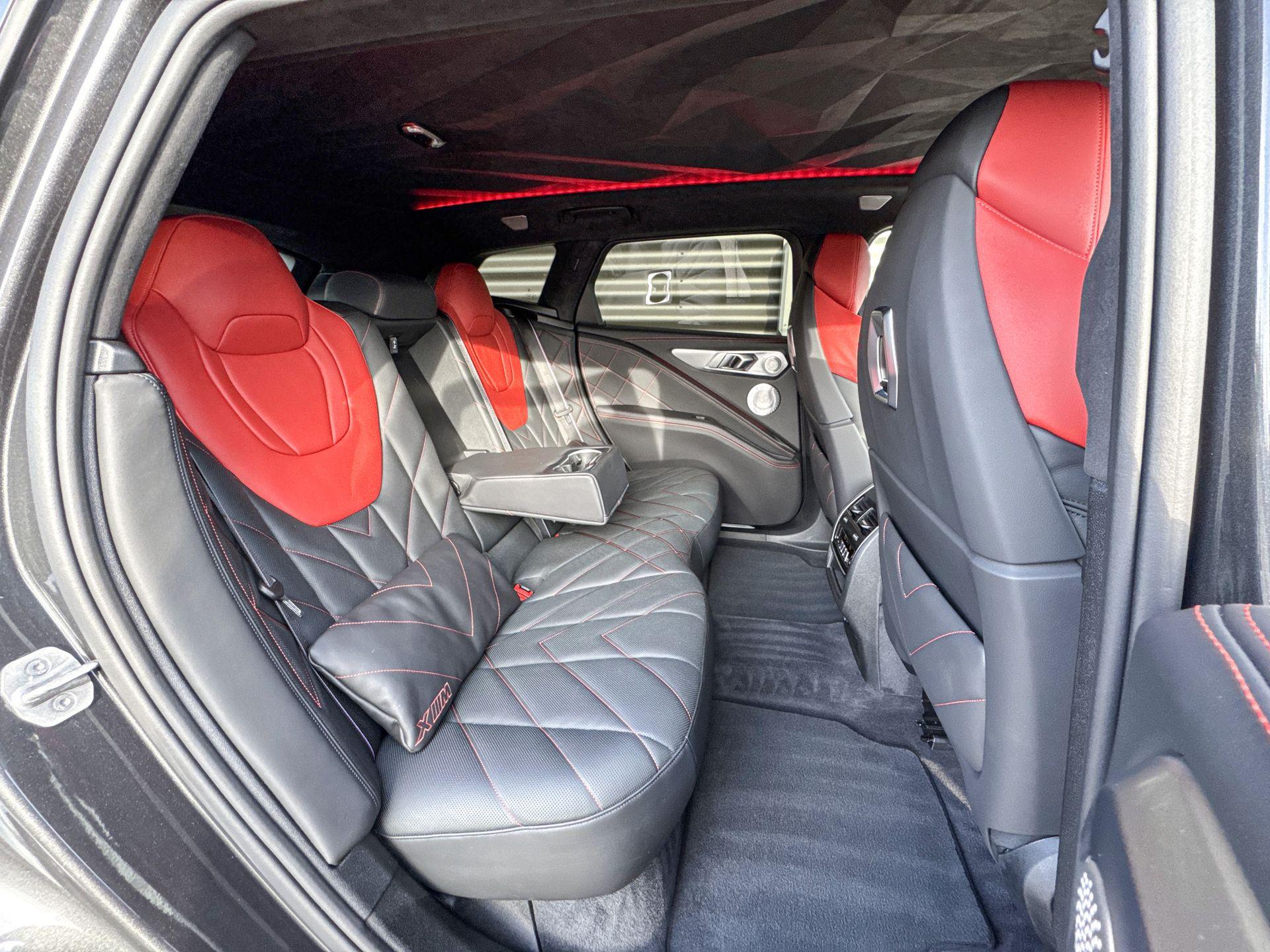 BMW XM