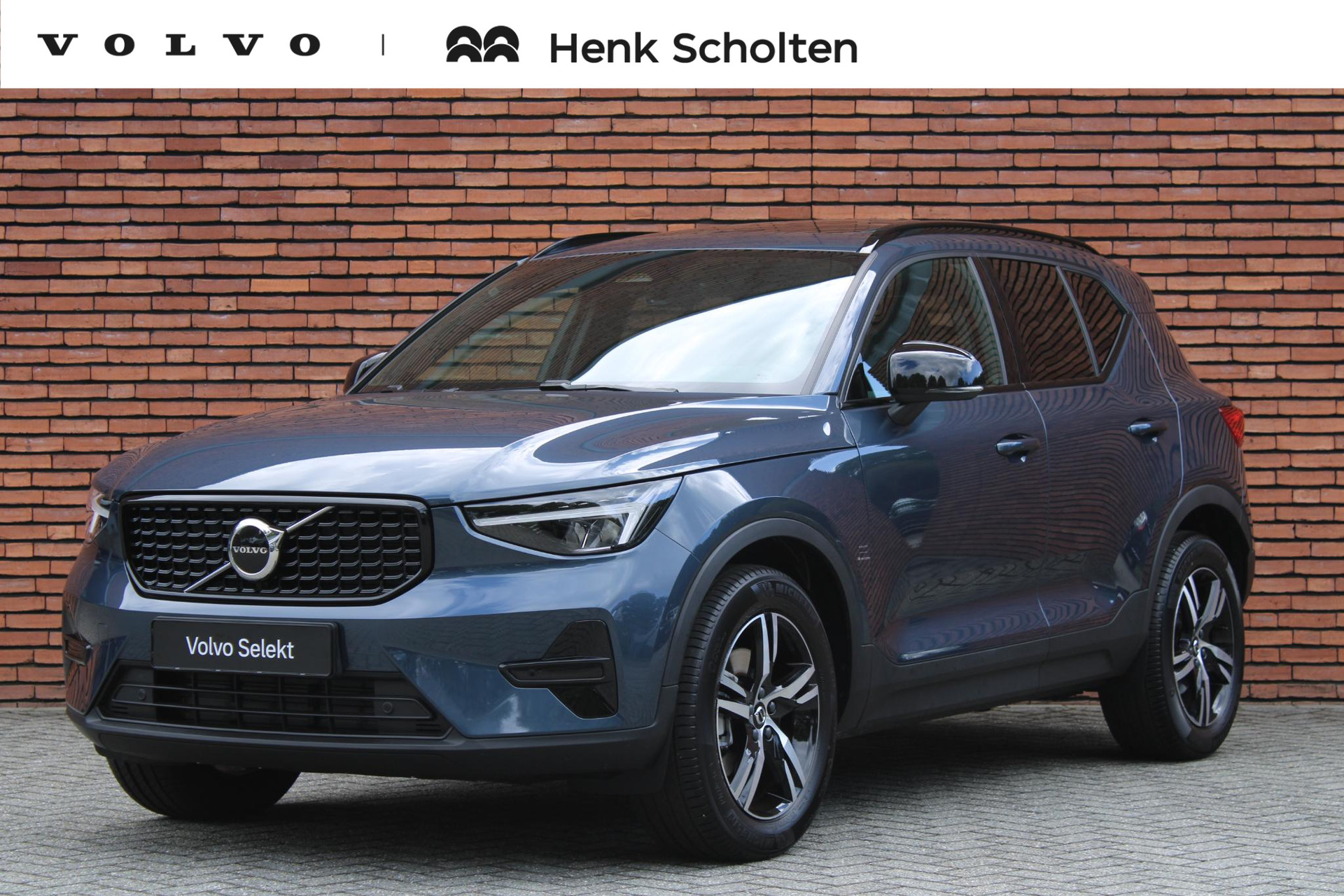 Volvo XC40 B4 Plus Dark | 2026, foto 1