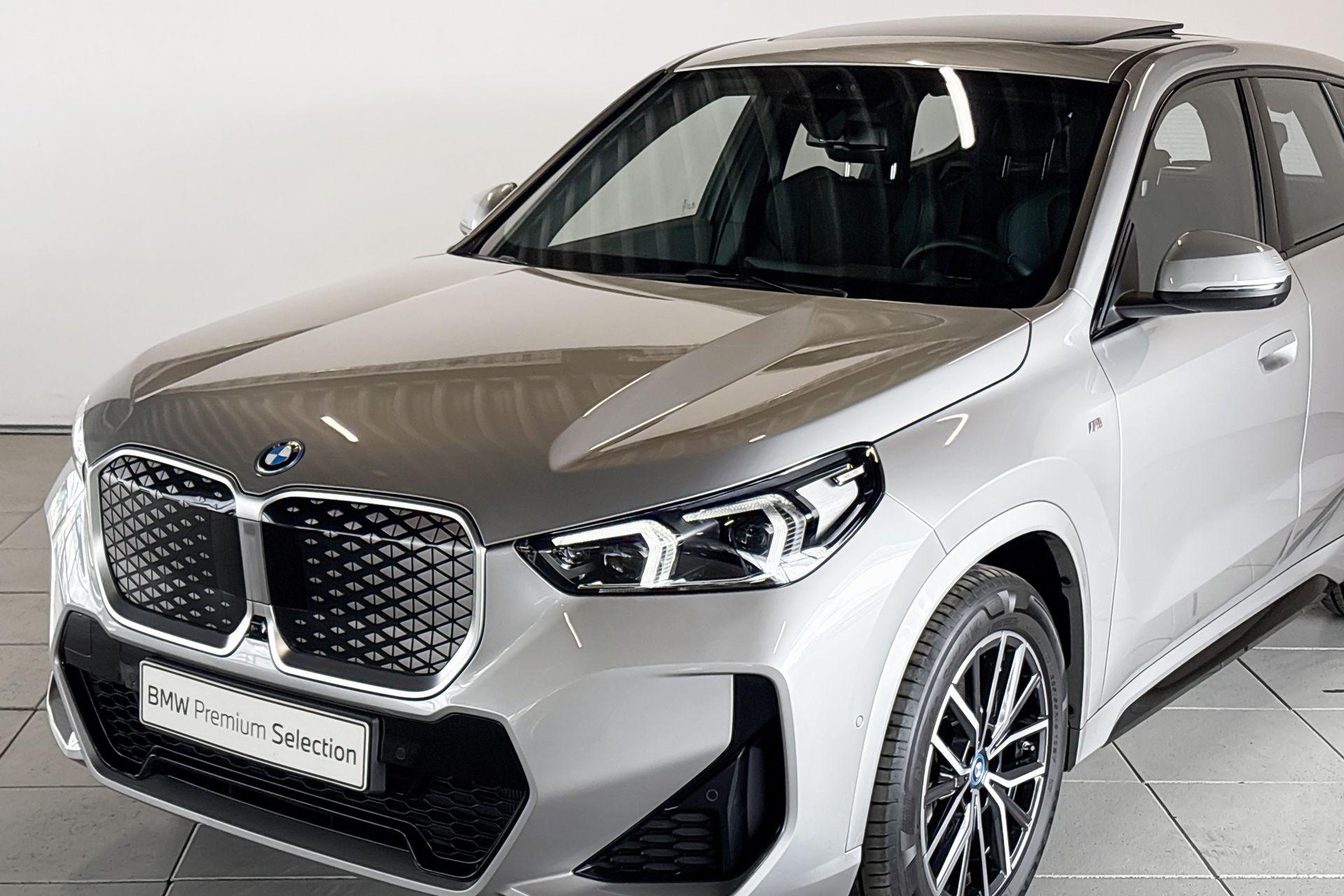 BMW iX1