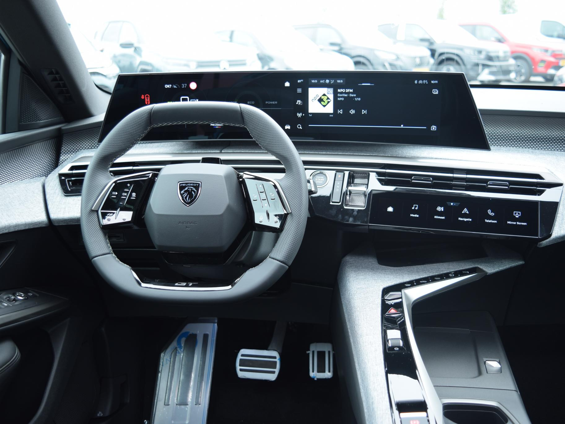 Peugeot e-3008