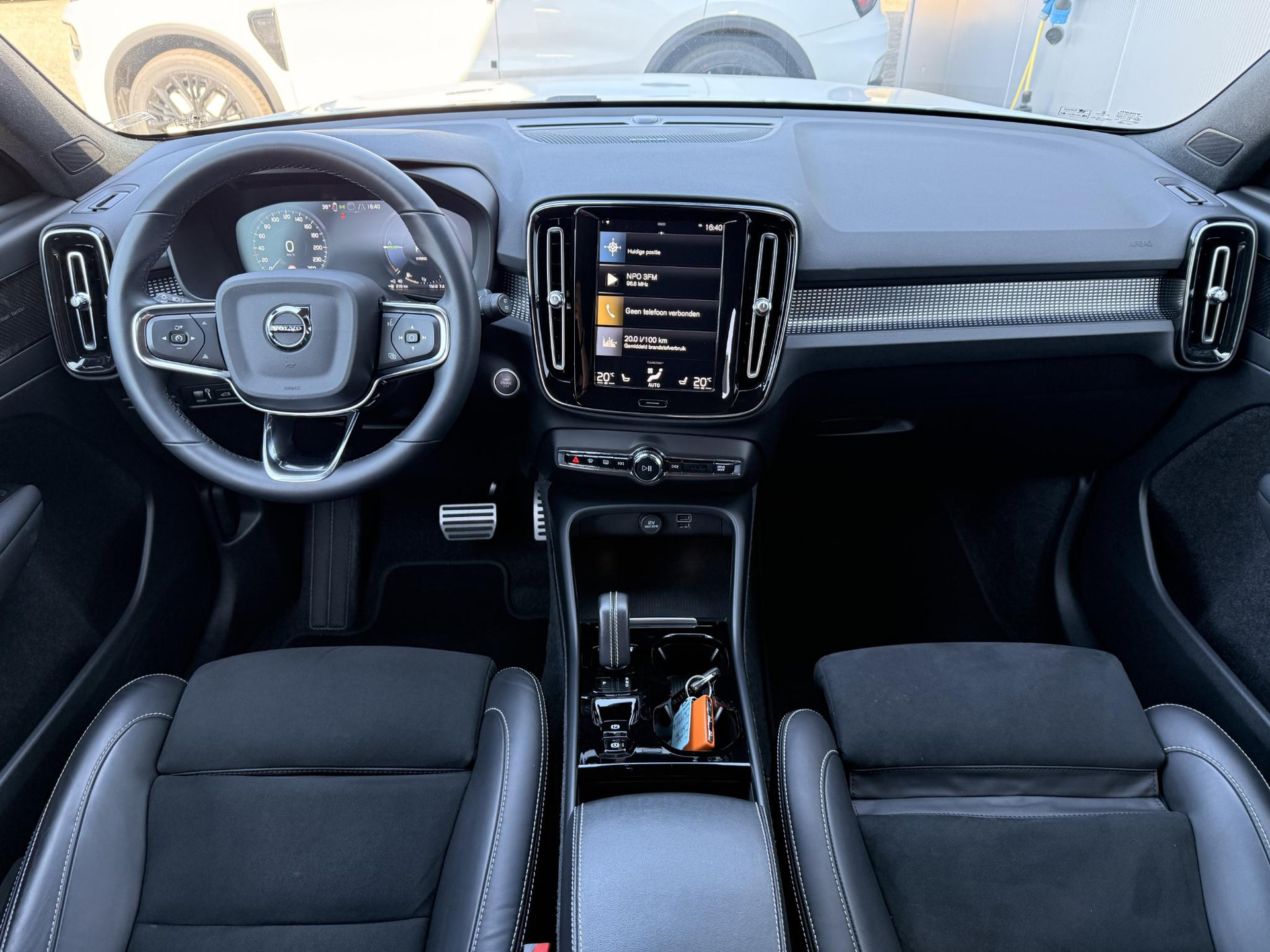 Volvo XC40