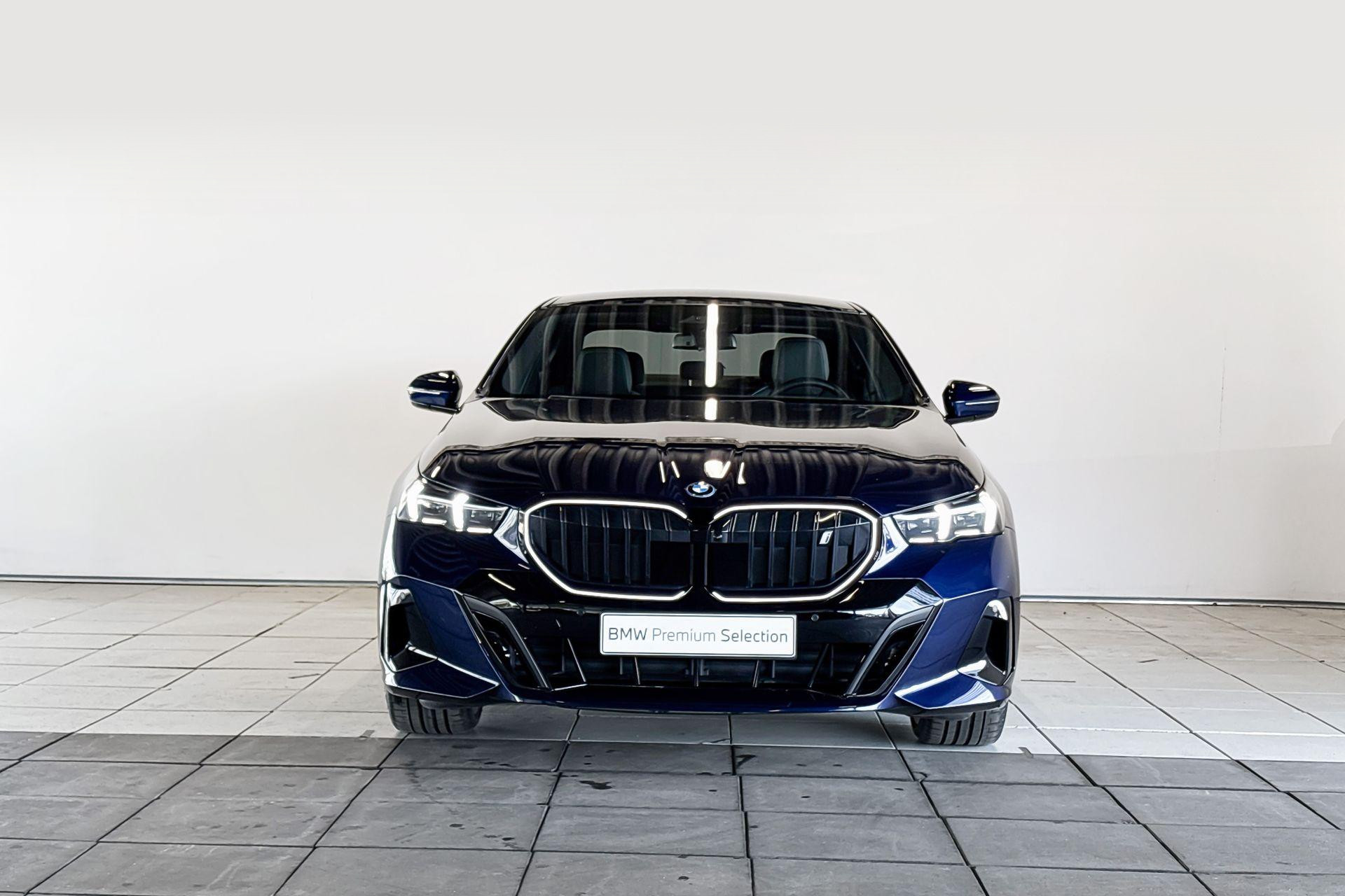 BMW i5