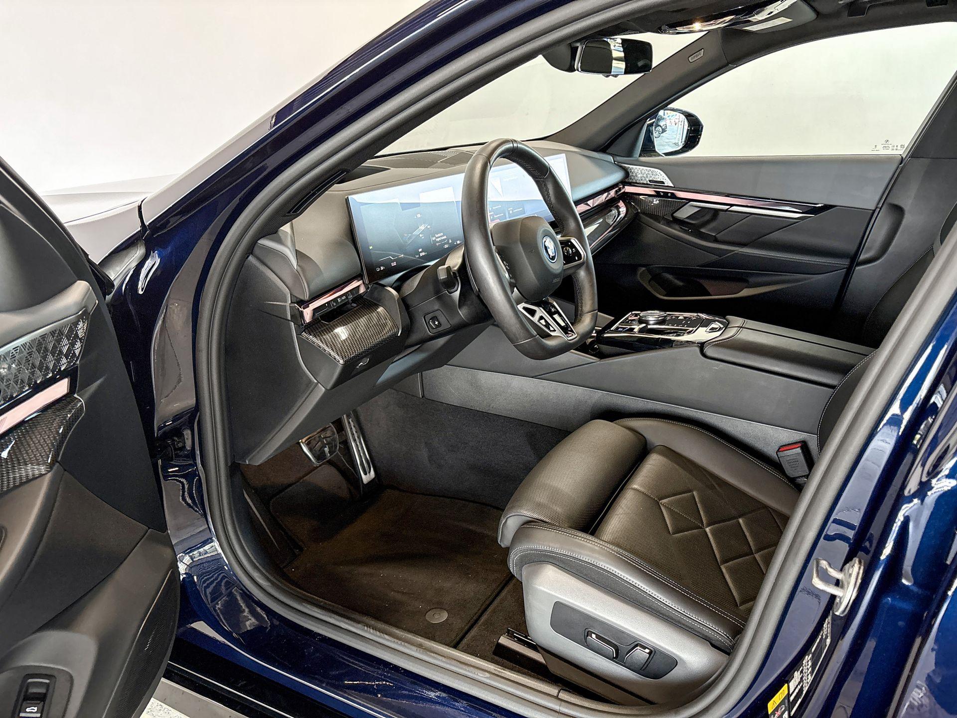 BMW i5