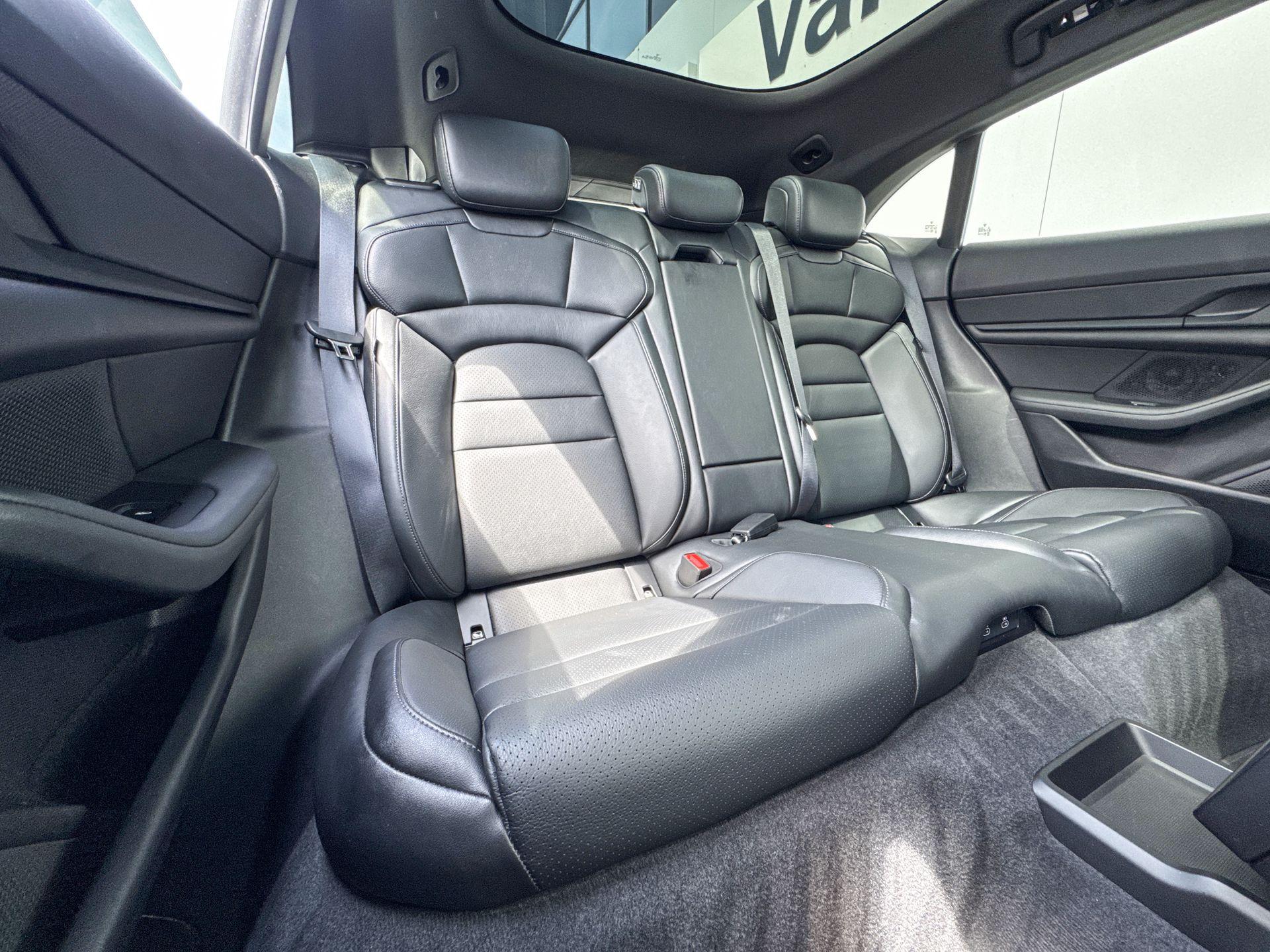 Porsche Taycan Cross Turismo