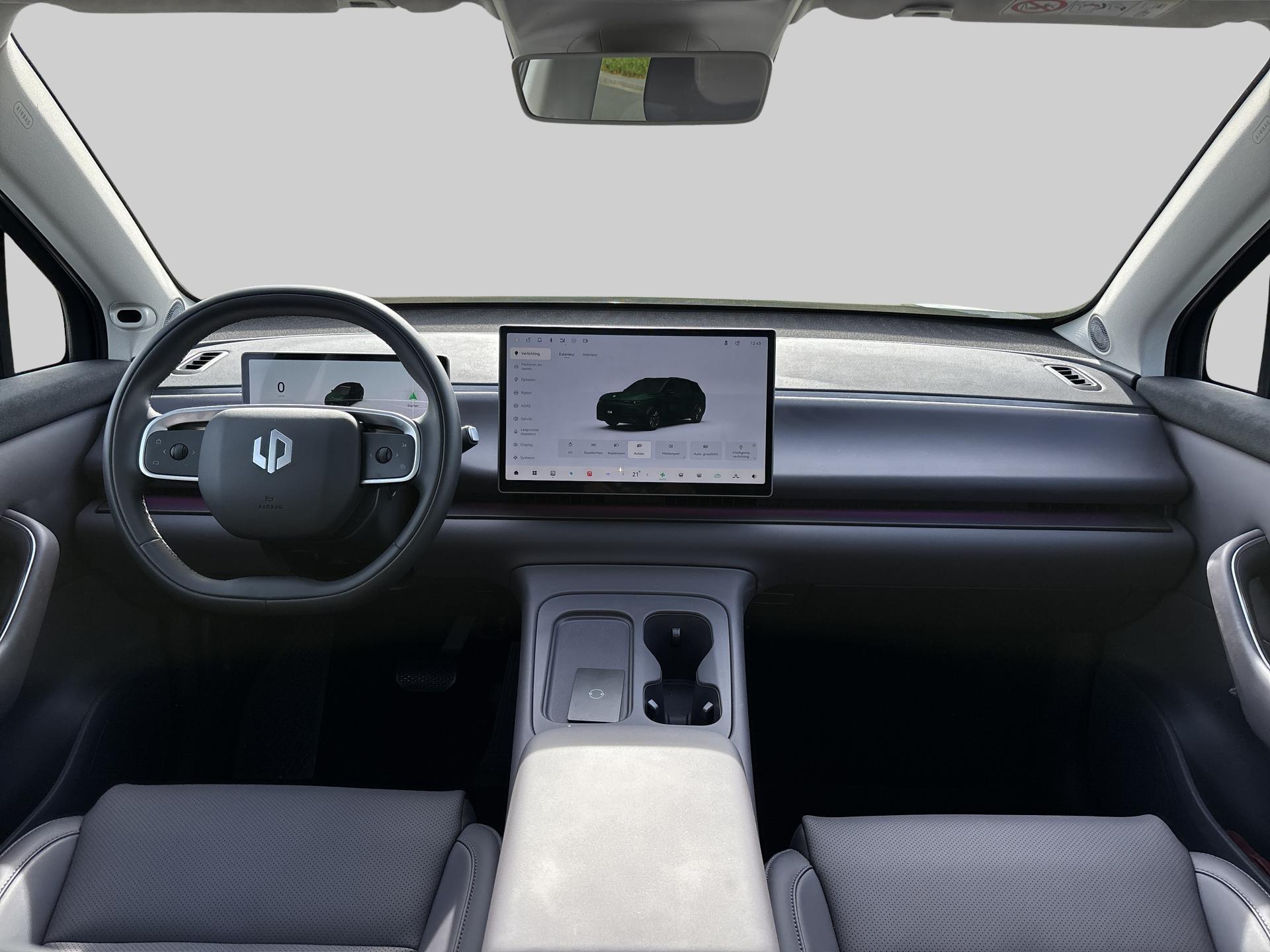 Leapmotor C10