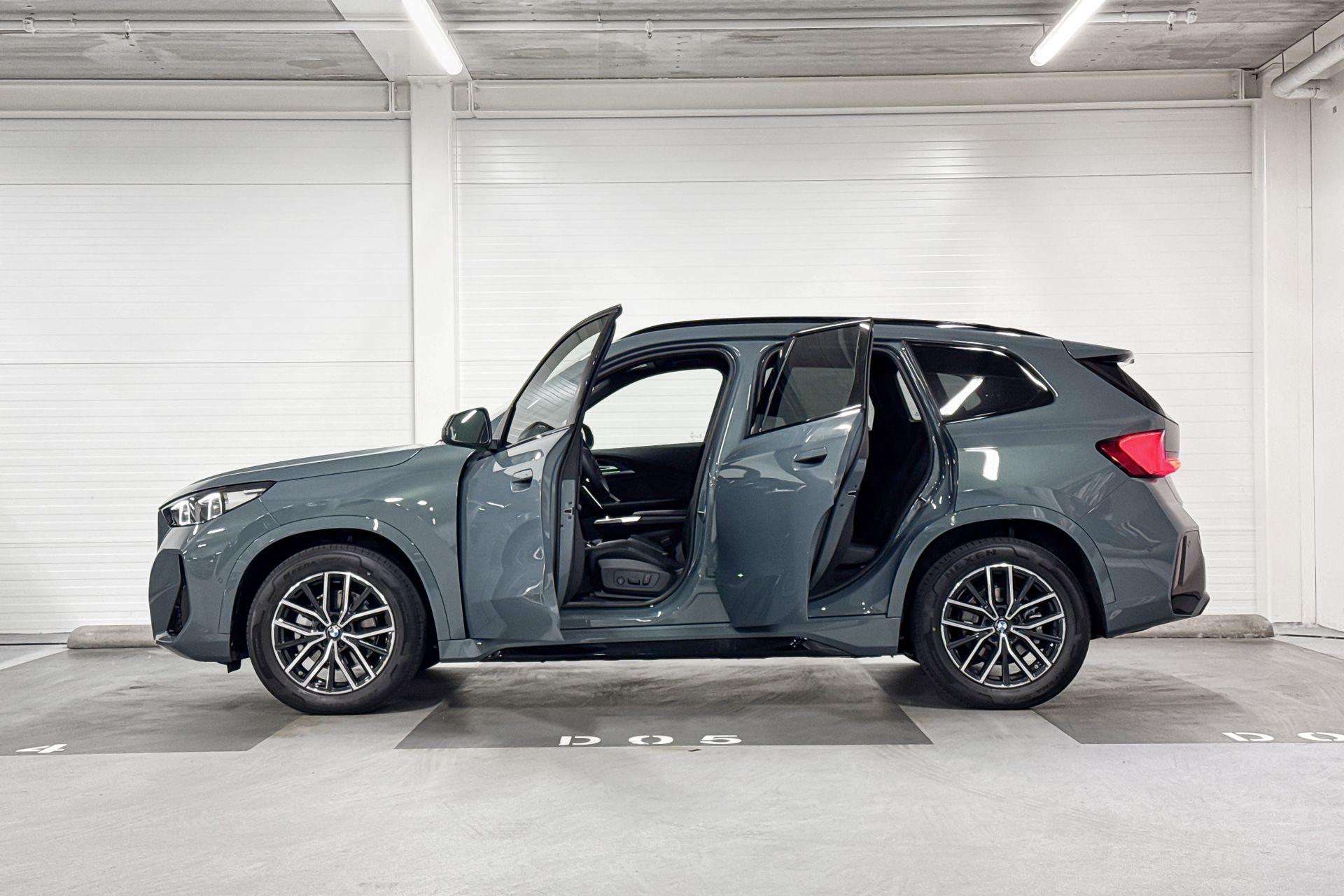 BMW iX1