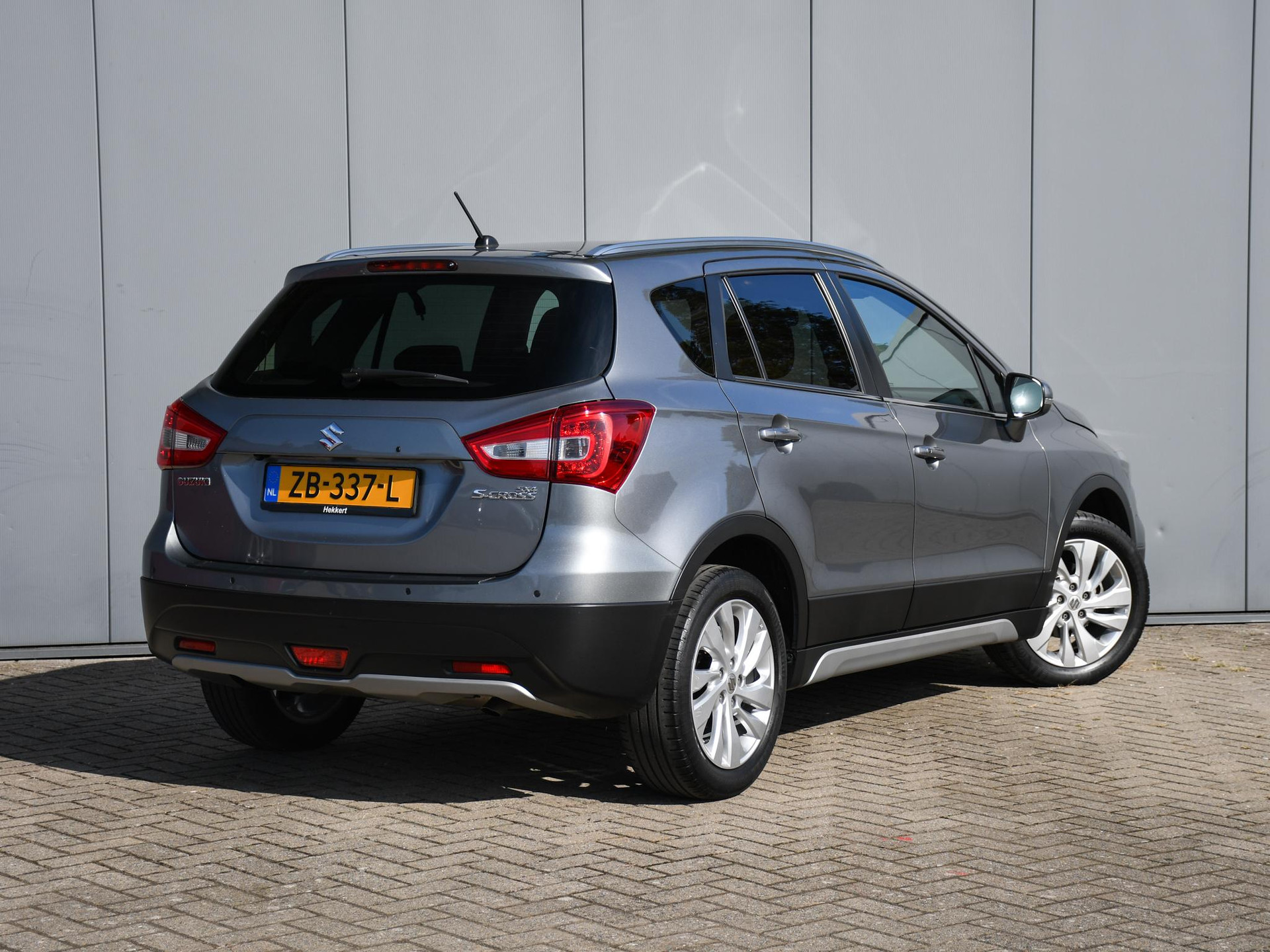 Suzuki S-Cross