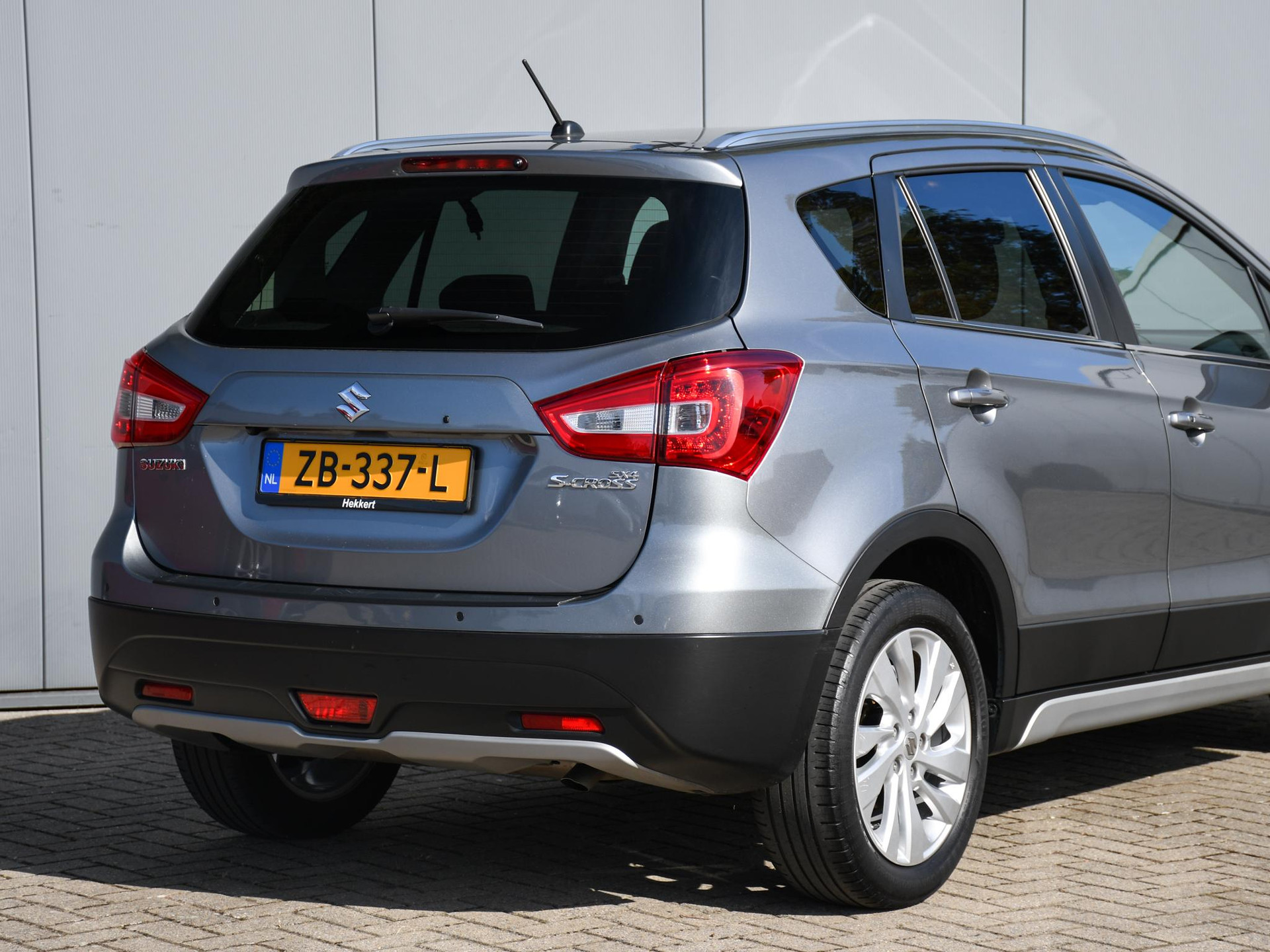 Suzuki S-Cross