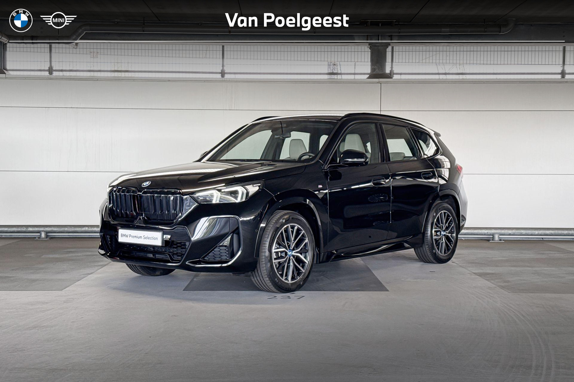 BMW iX1