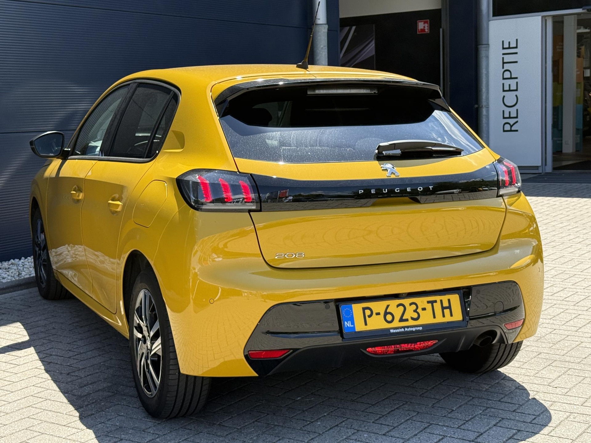 Peugeot 208