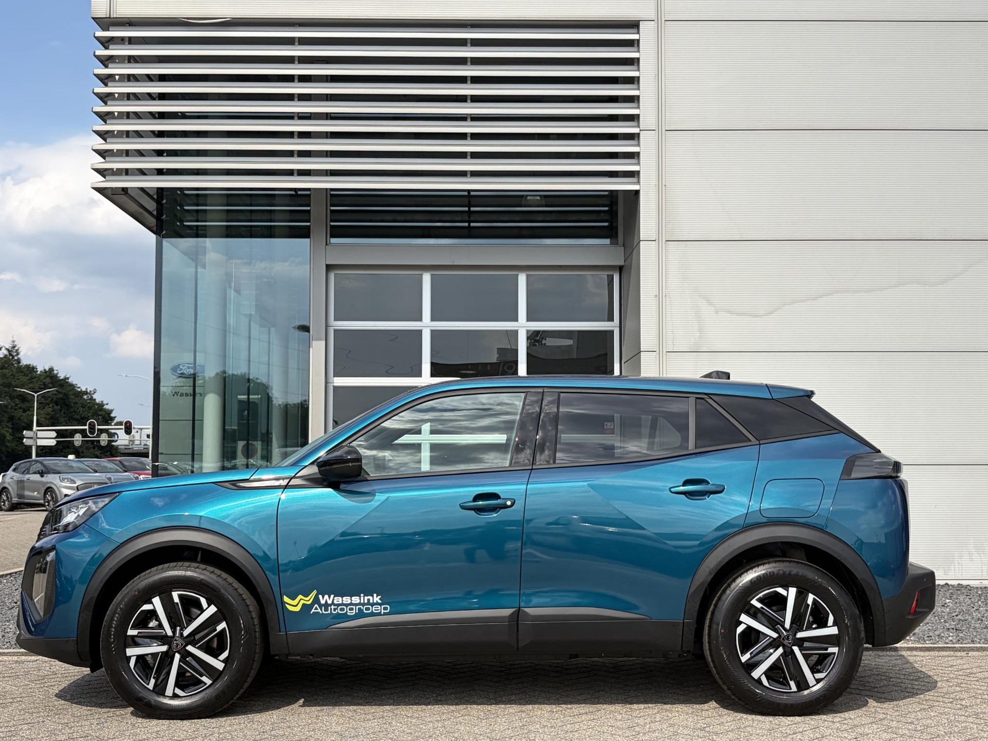 Peugeot e-2008