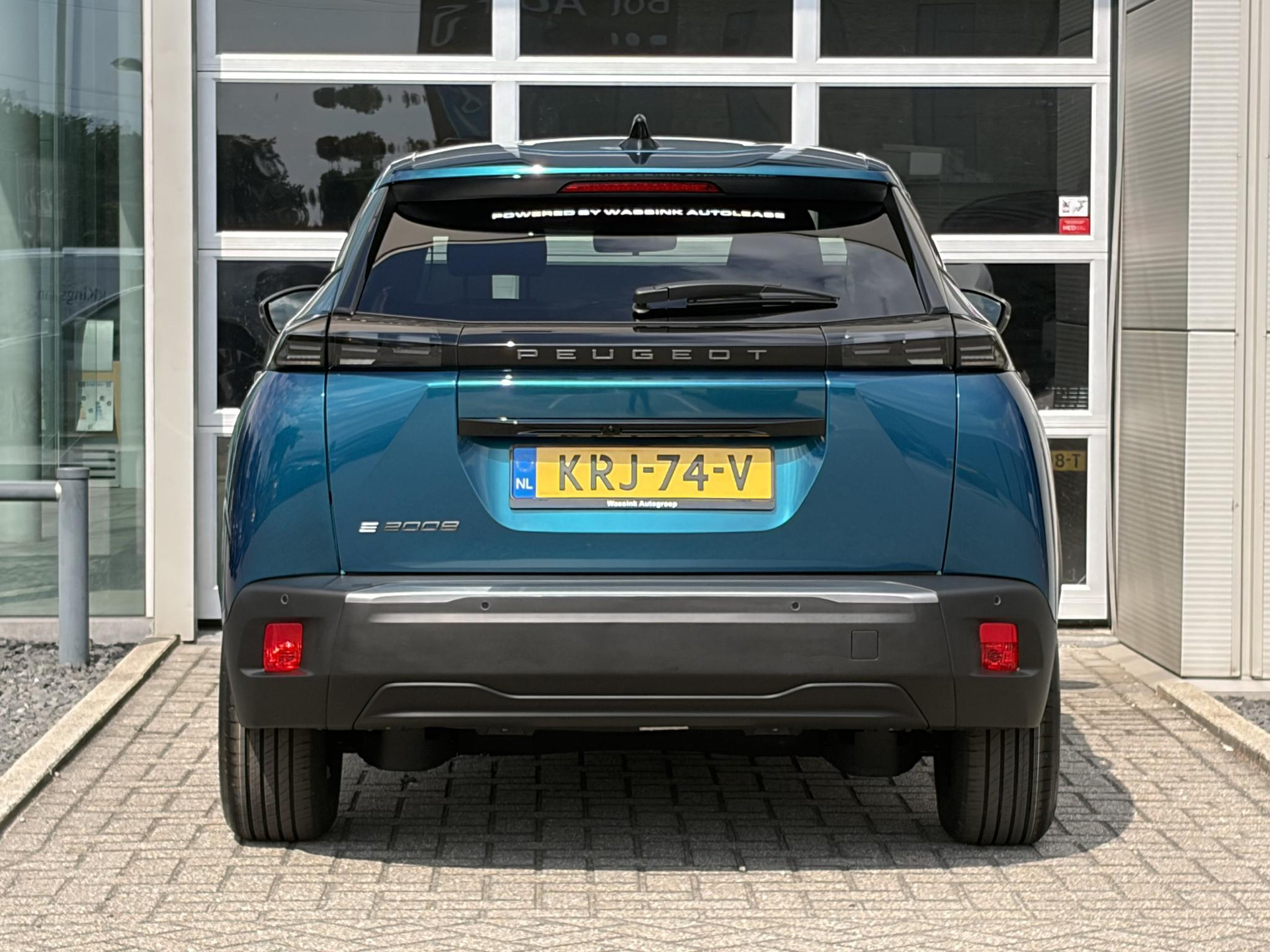 Peugeot e-2008