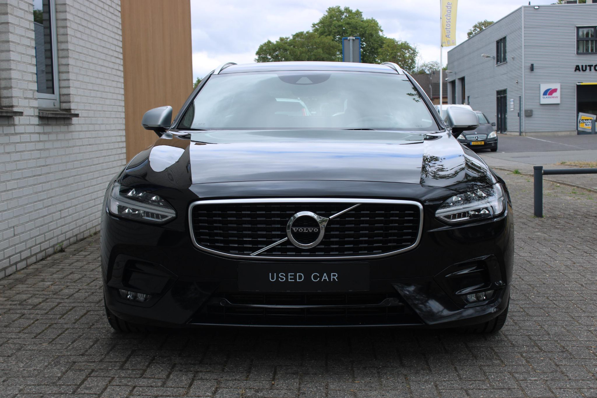 Volvo V90