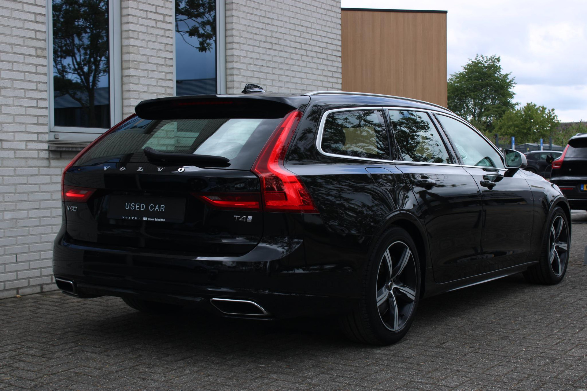 Volvo V90