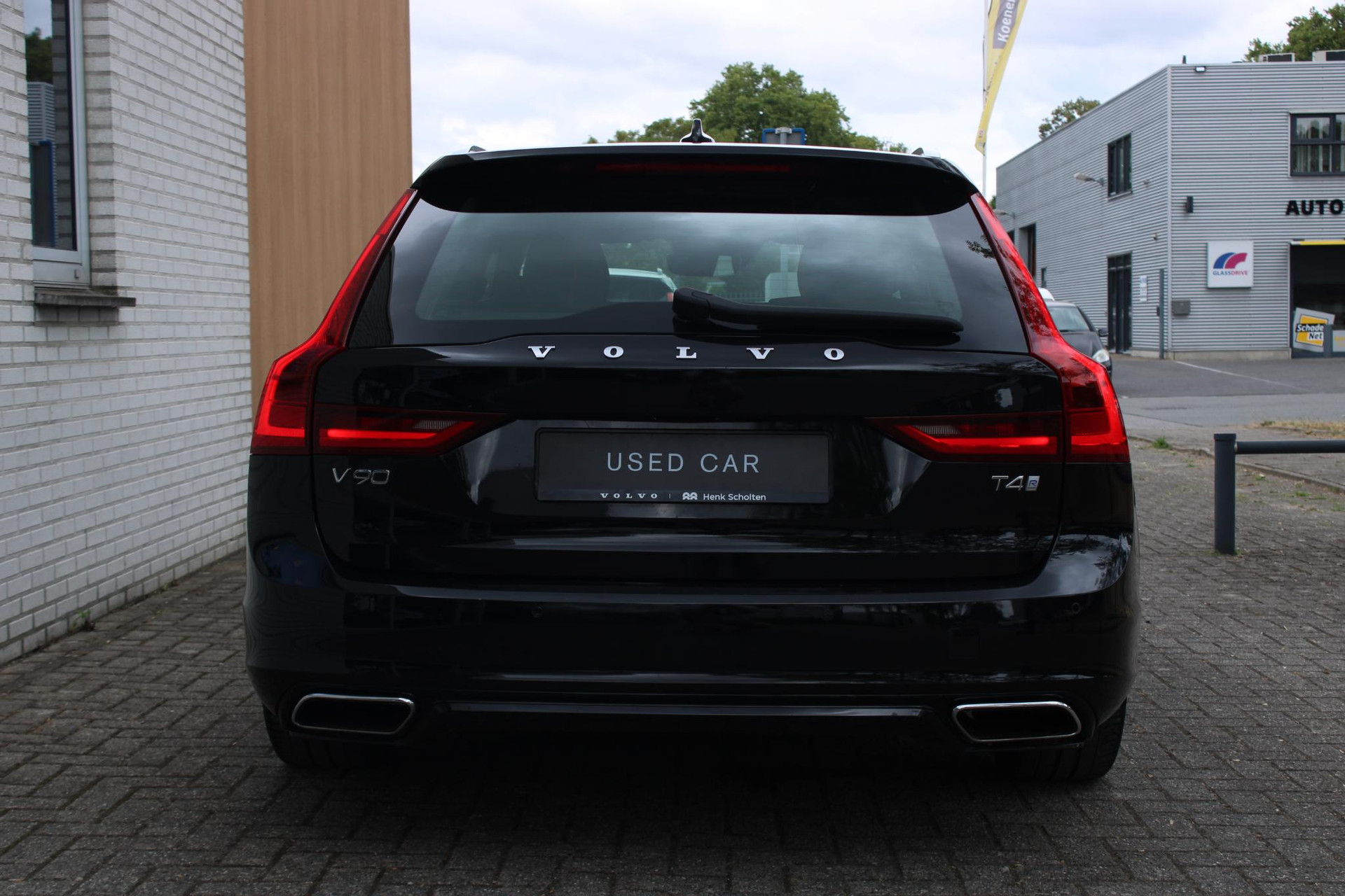 Volvo V90