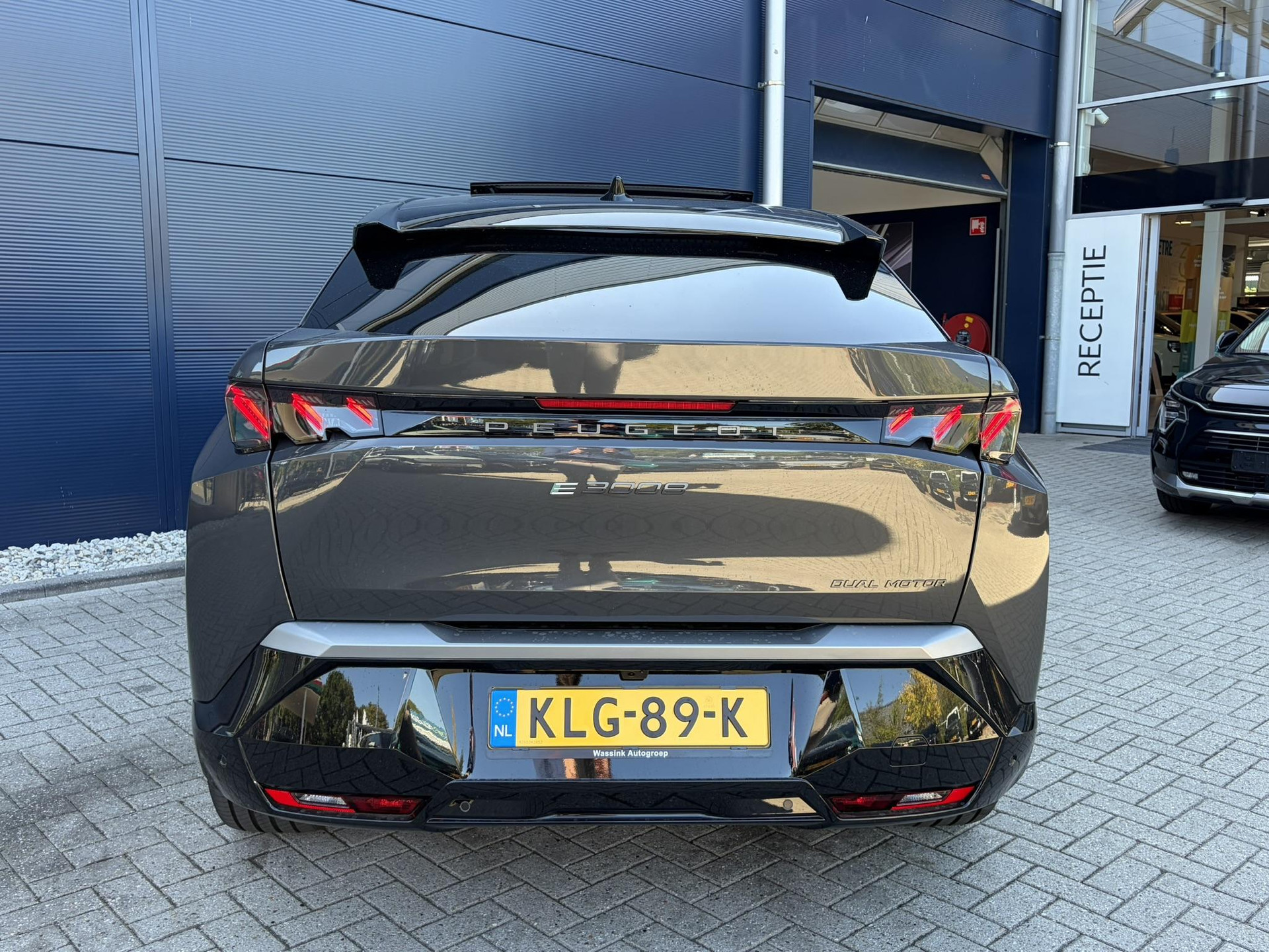 Peugeot e-3008