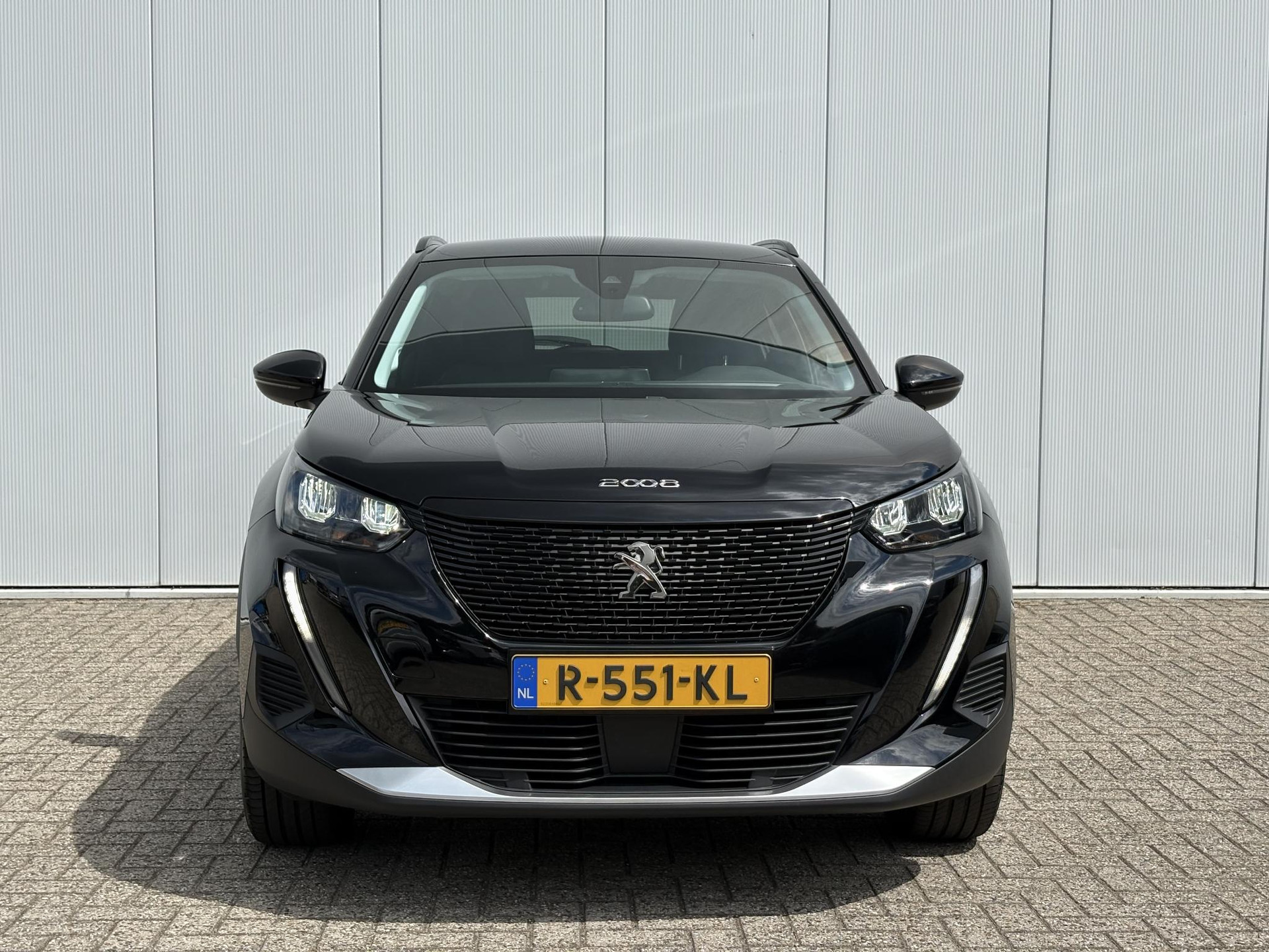 Peugeot e-2008