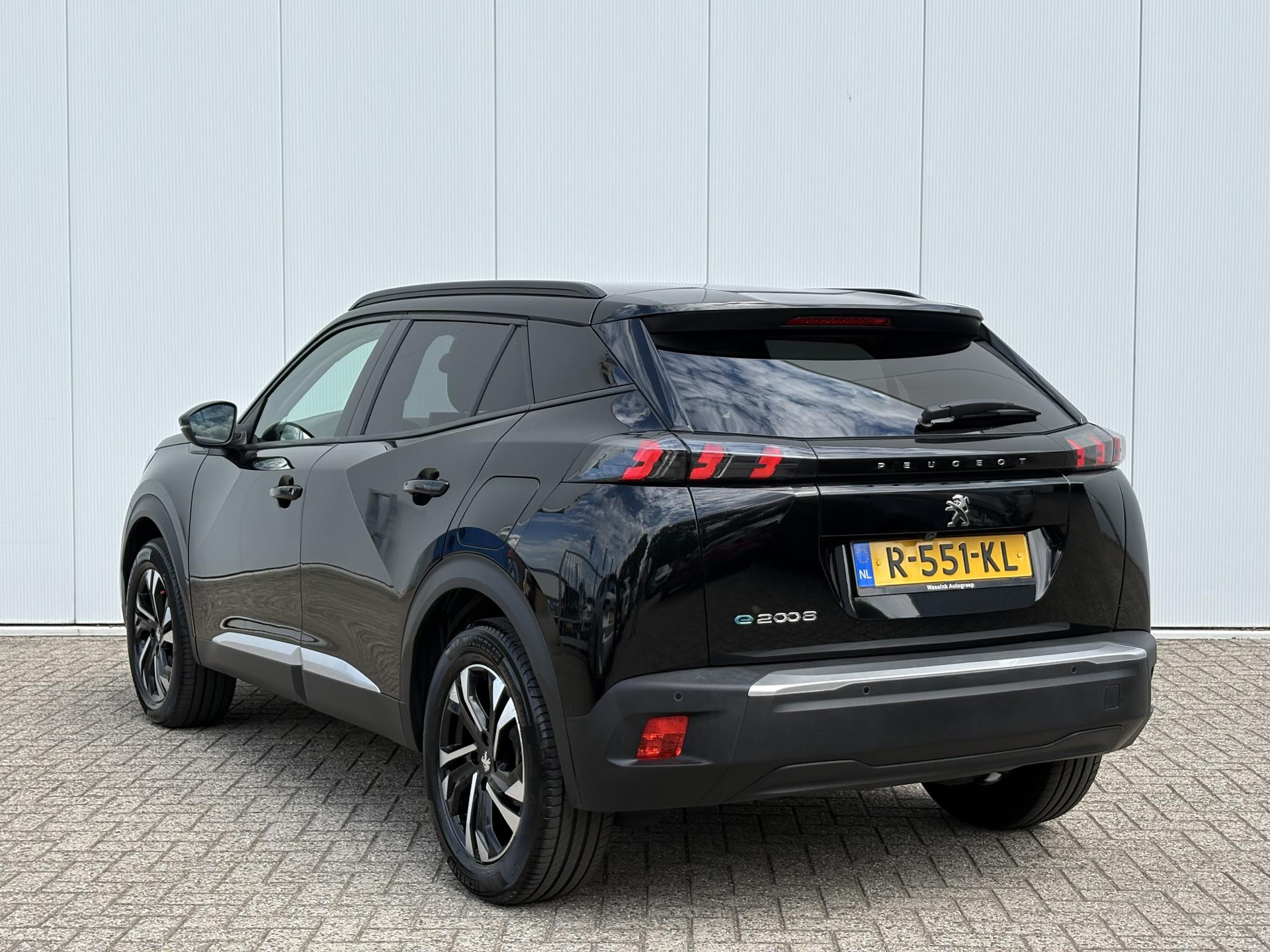 Peugeot e-2008