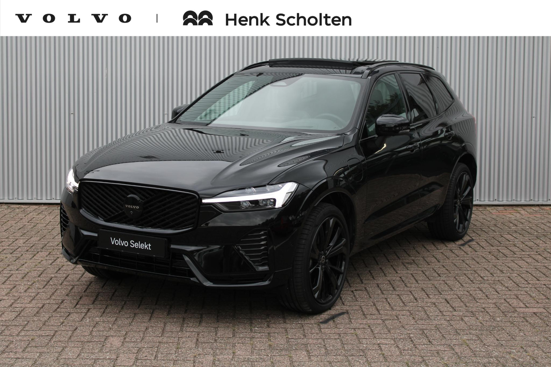 Volvo XC60 T6 Plug-in hybrid AWD Plus Black Edition 2026, foto 1