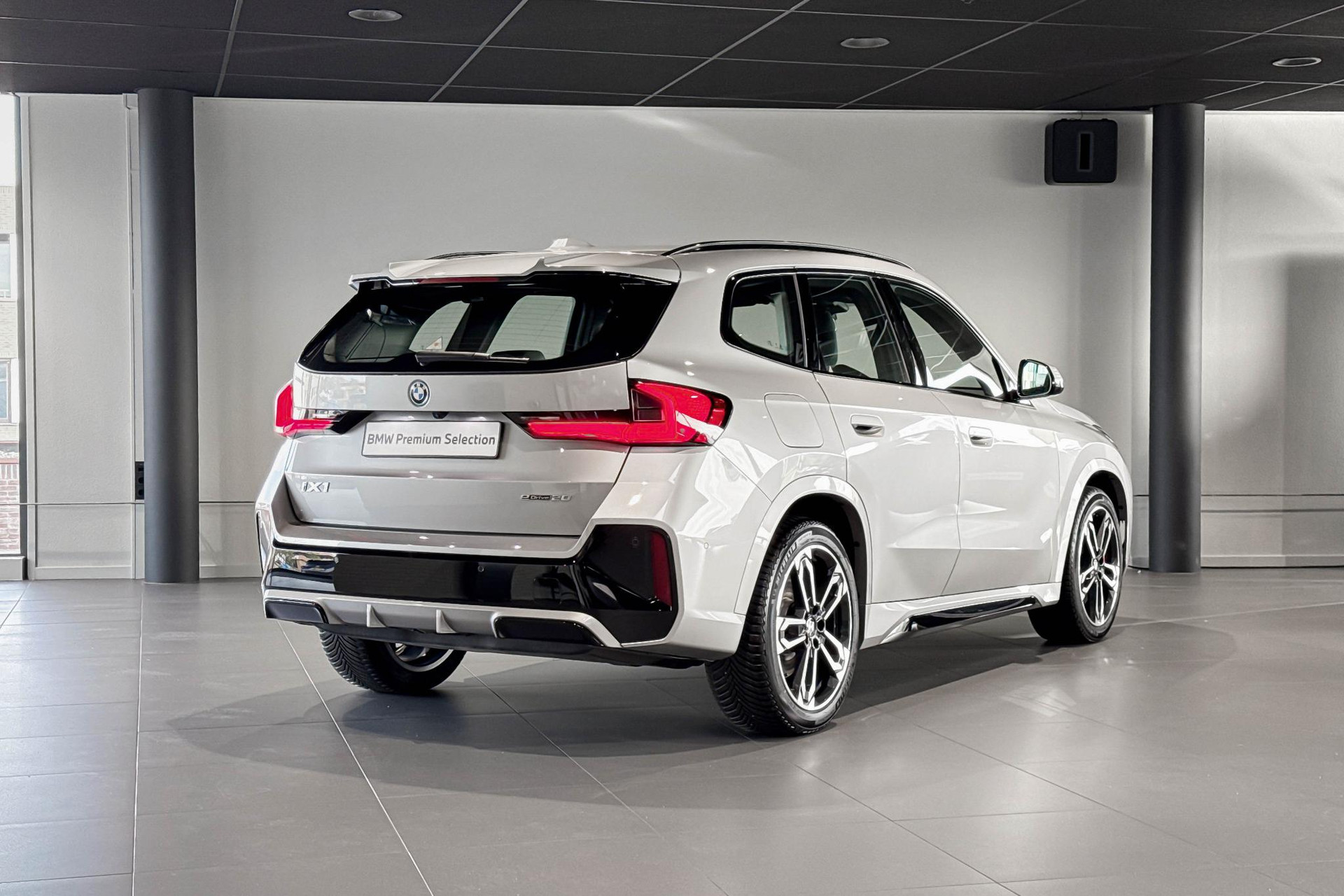 BMW iX1