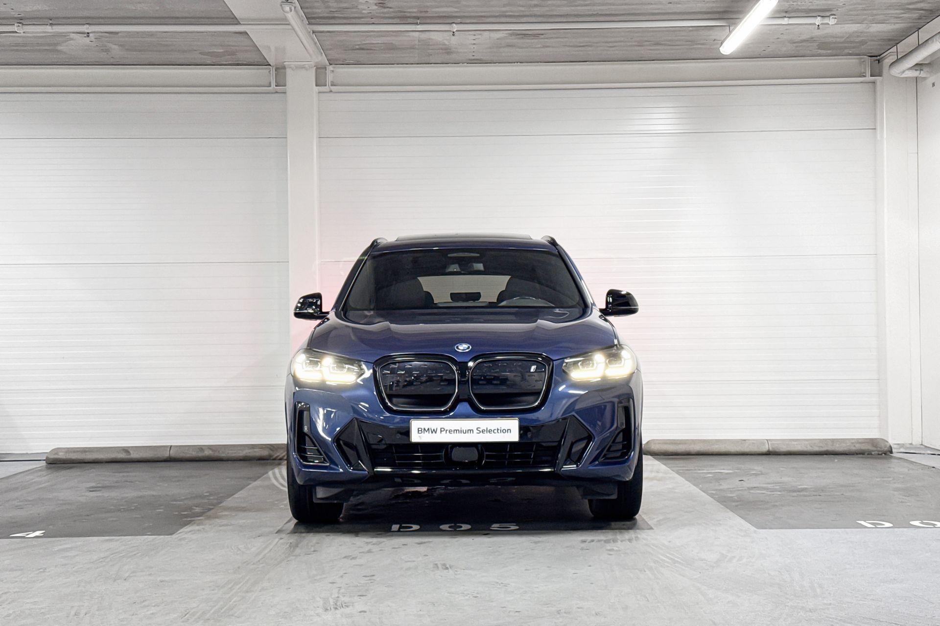 BMW iX3