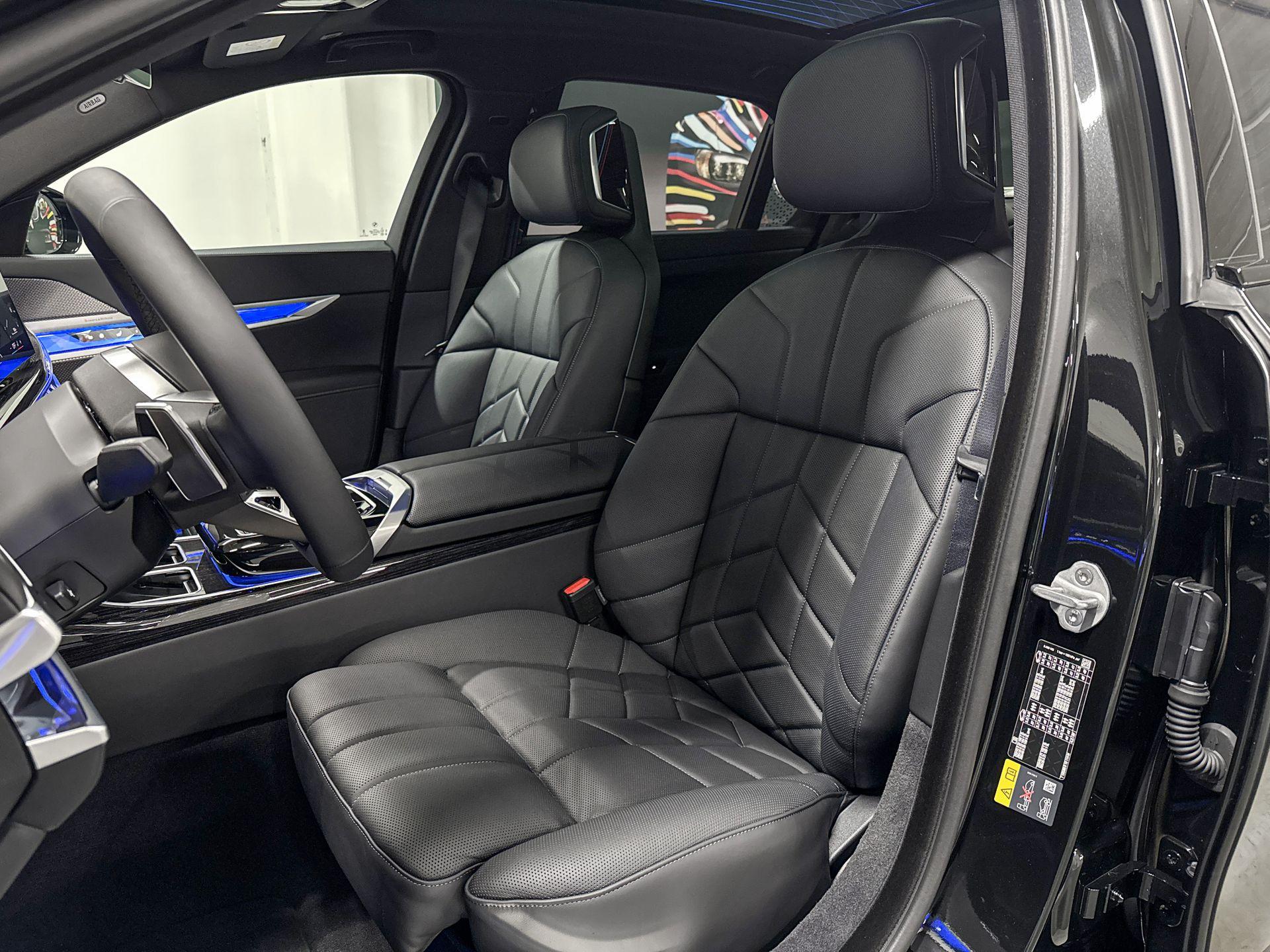 BMW i7