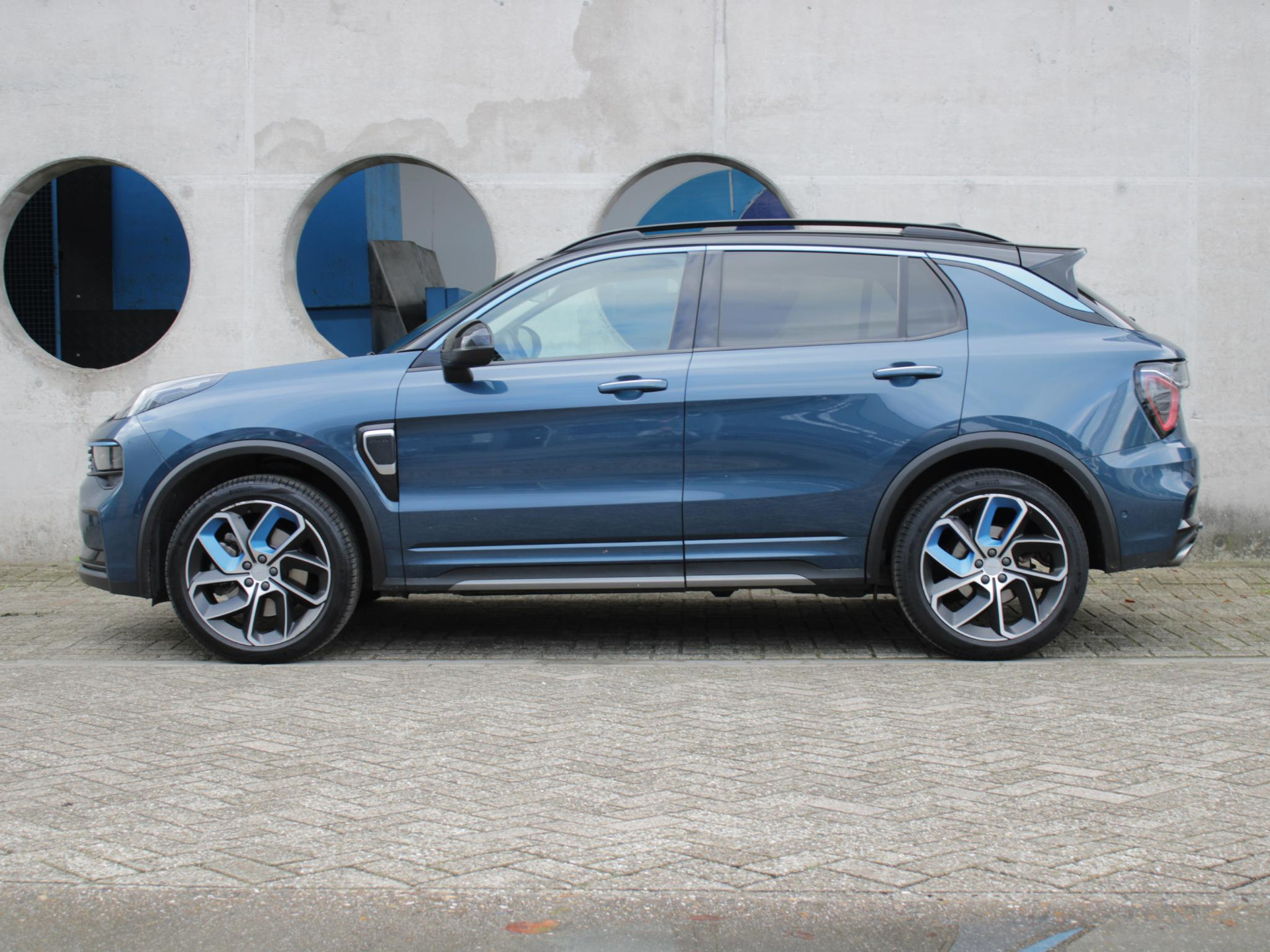 Lynk & Co 01