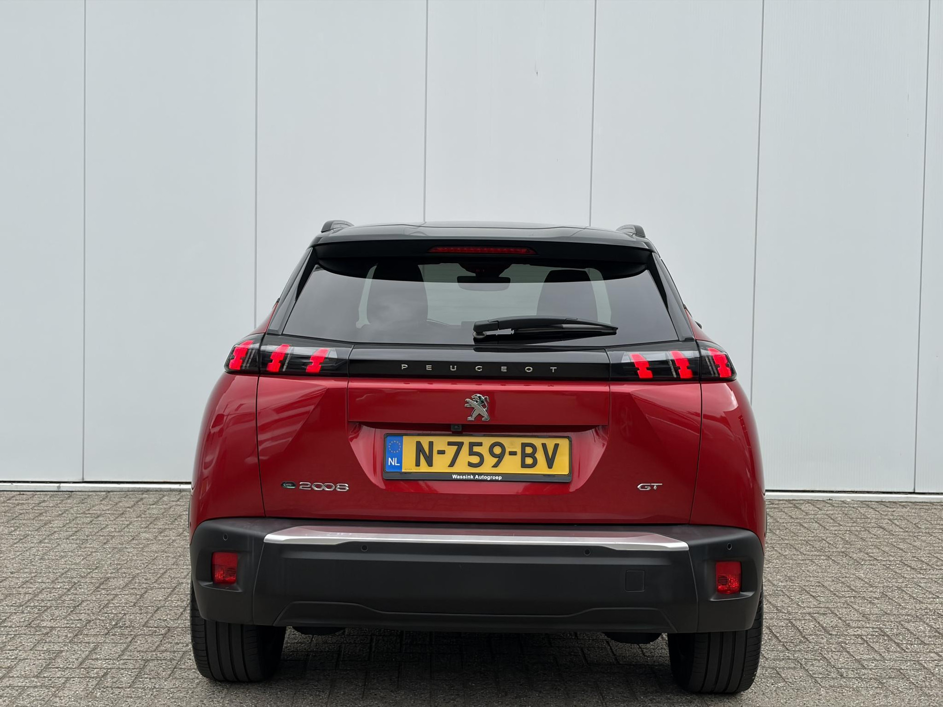 Peugeot e-2008