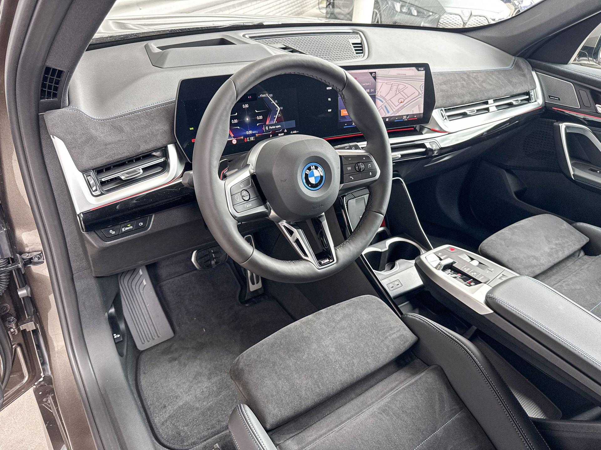 BMW iX1