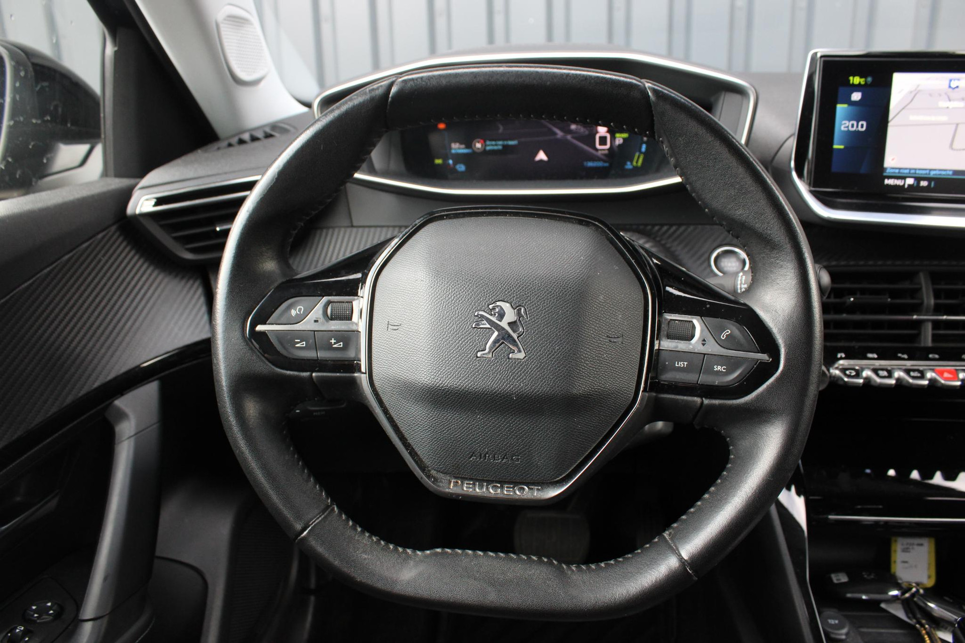 Peugeot e-2008