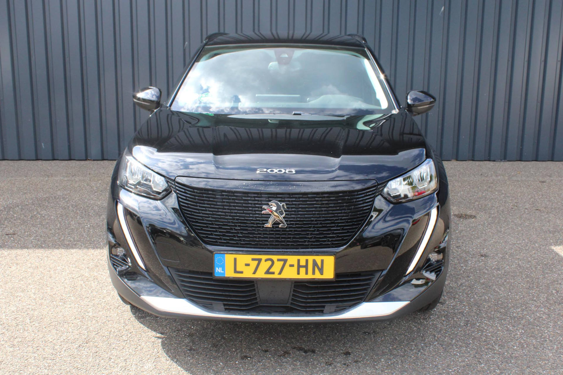 Peugeot e-2008