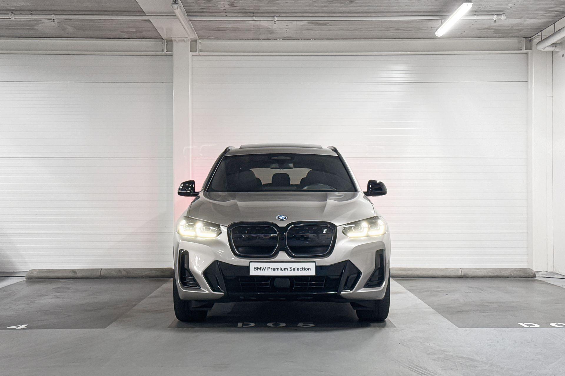 BMW iX3