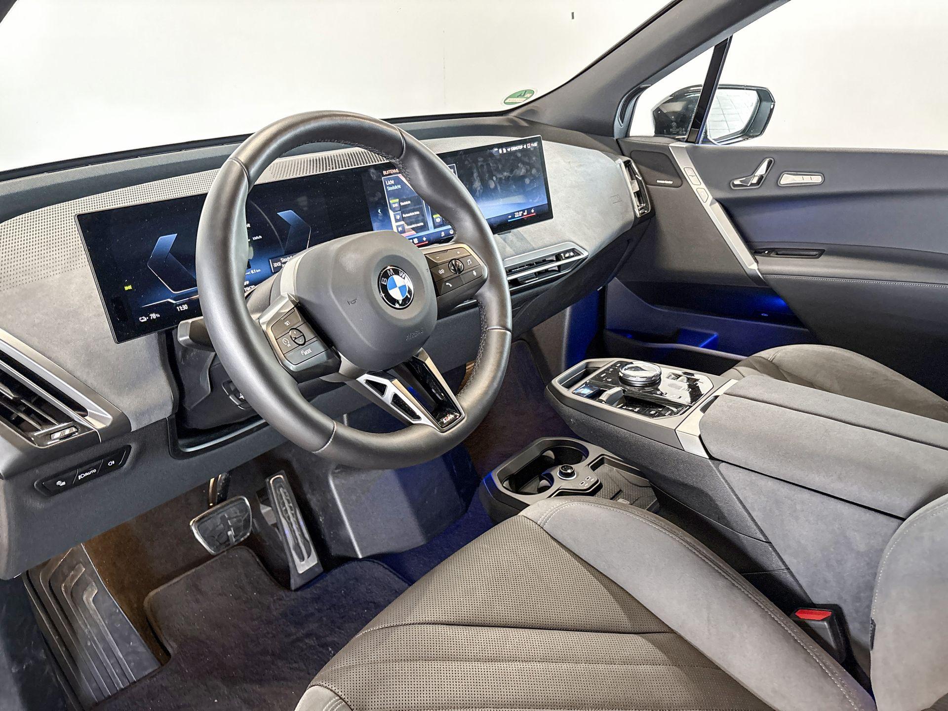 BMW iX