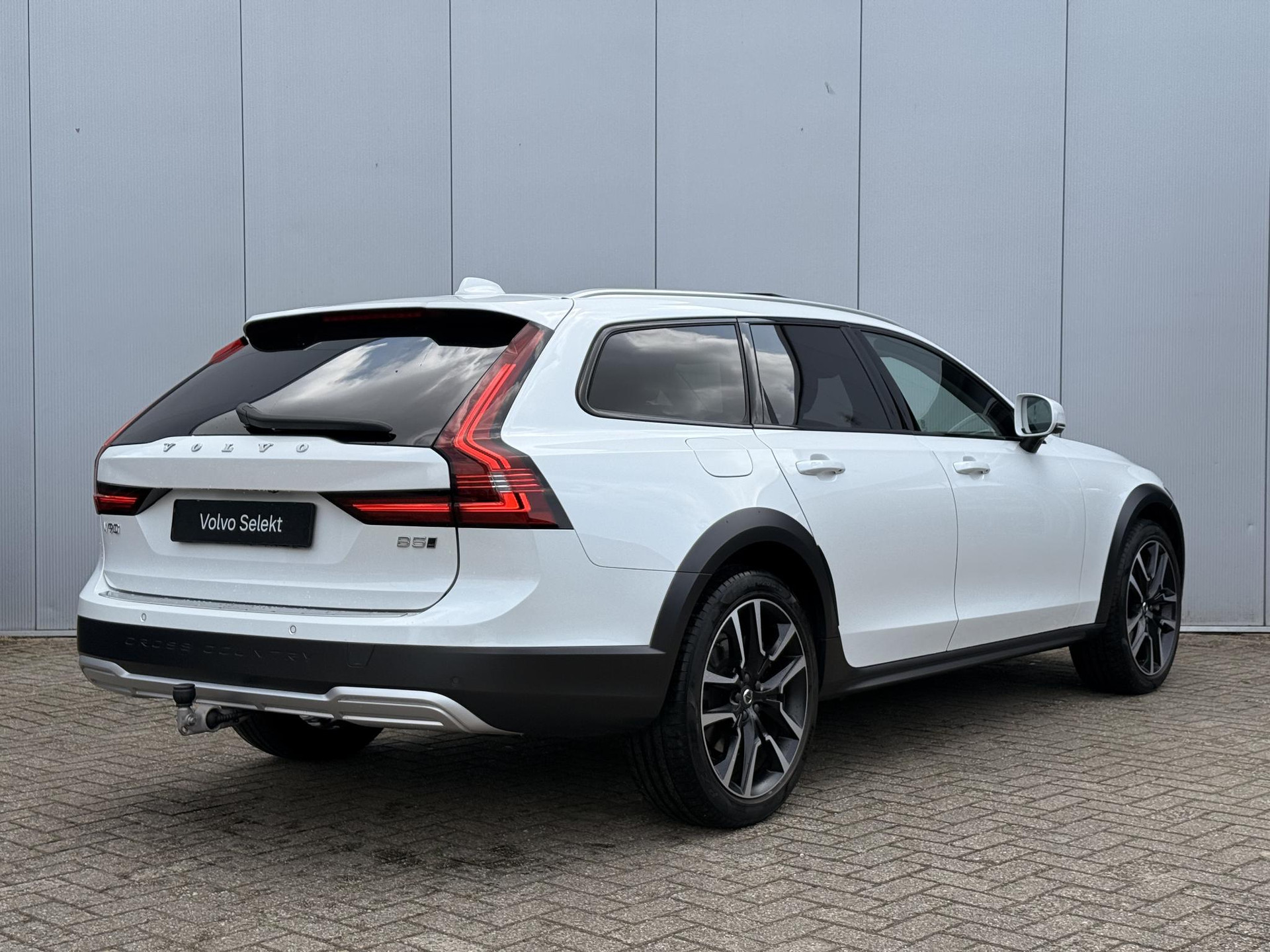 Volvo V90