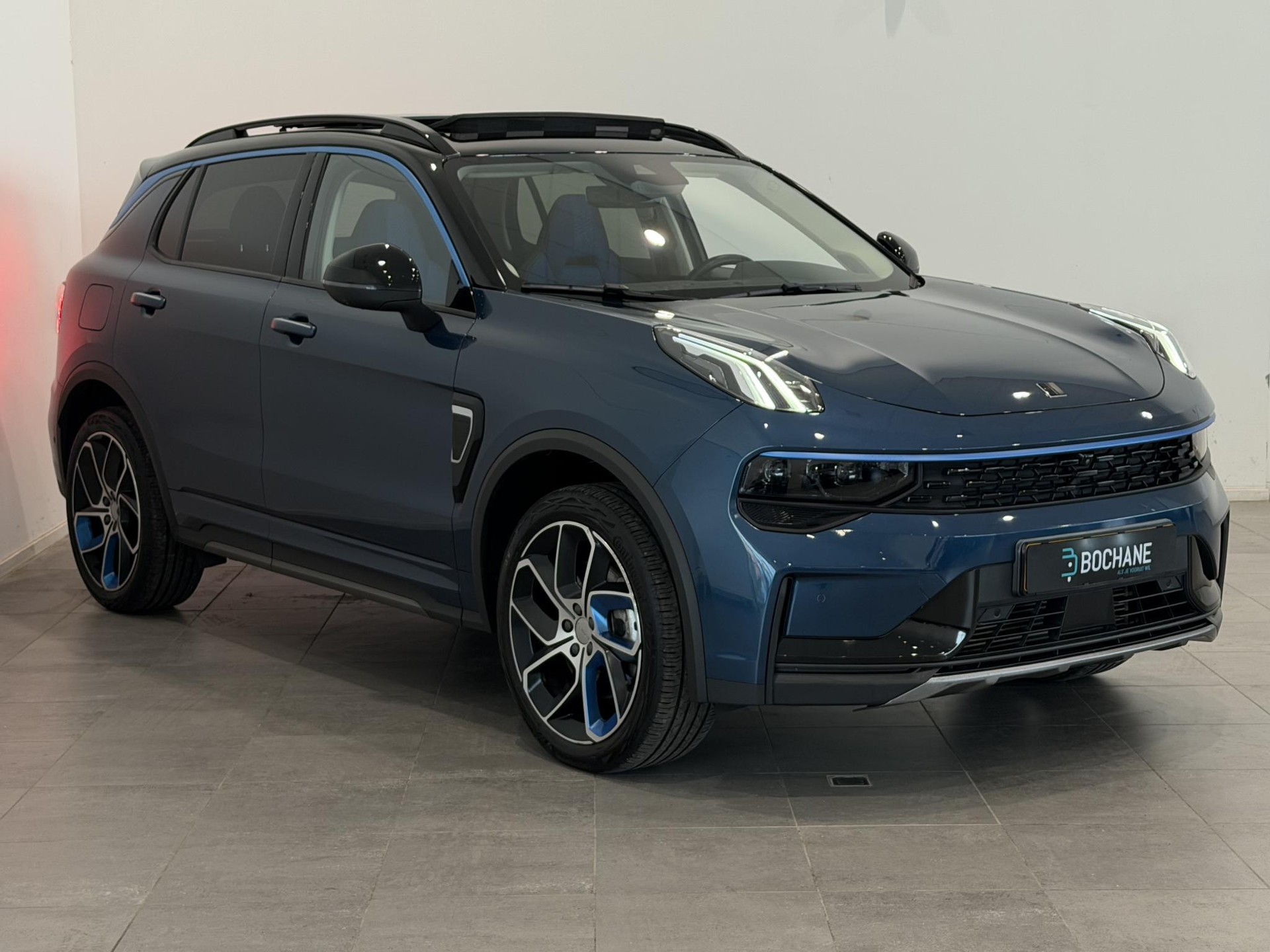Lynk & Co 01