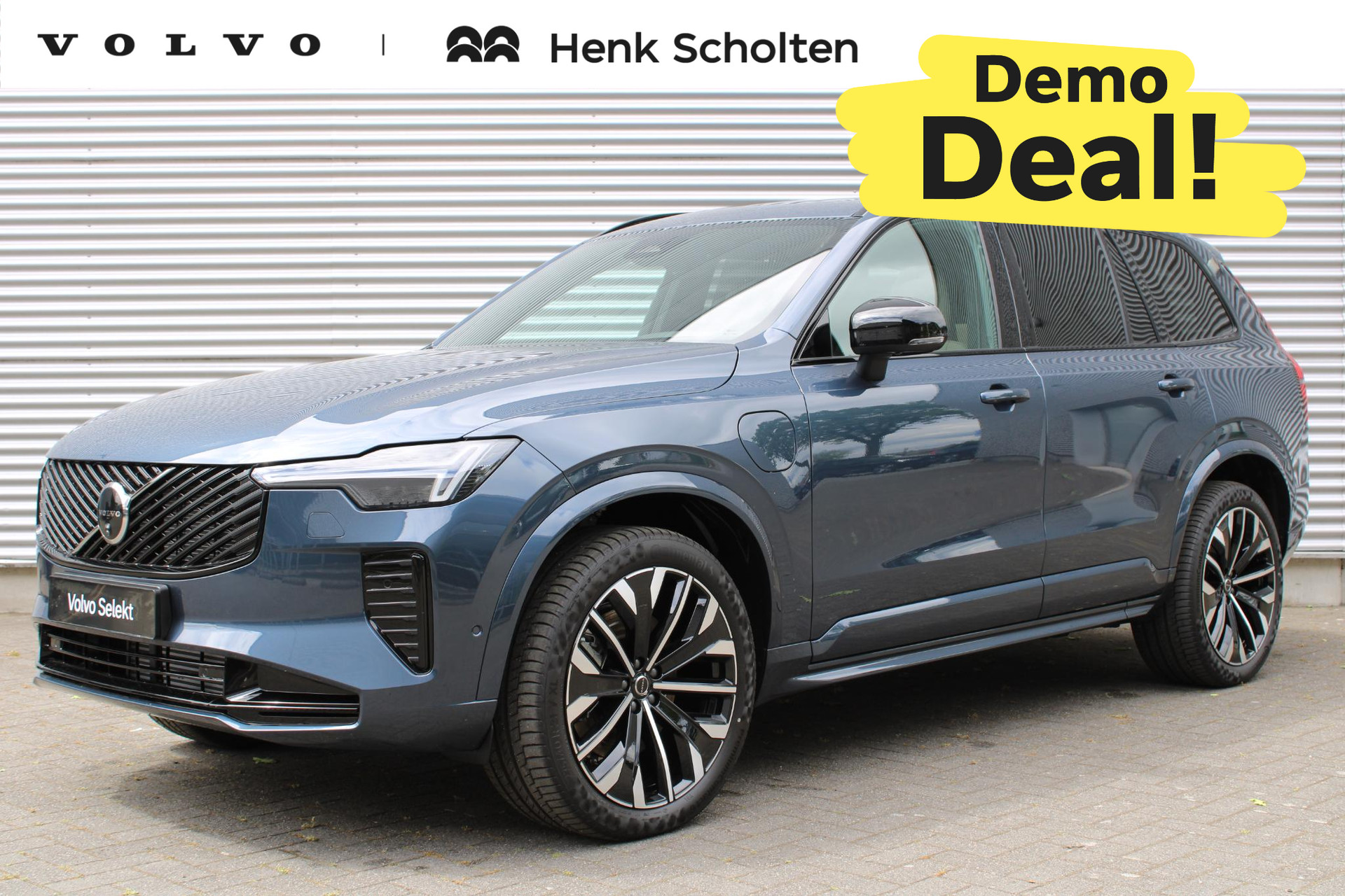 Volvo XC90 2.0 T8 Plug-in hybrid AWD Ultra Dark 2026, photo 1