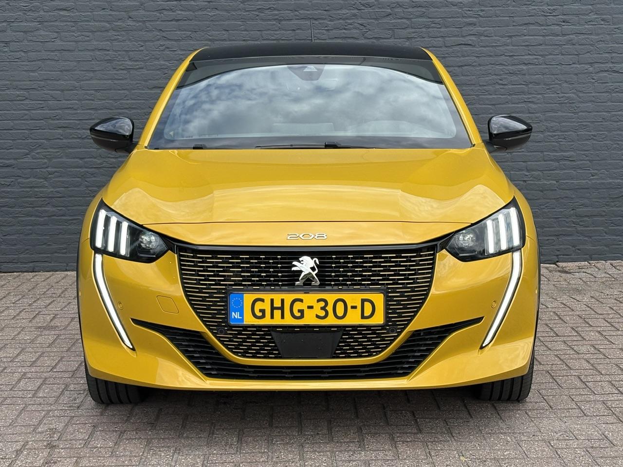 Peugeot e-208