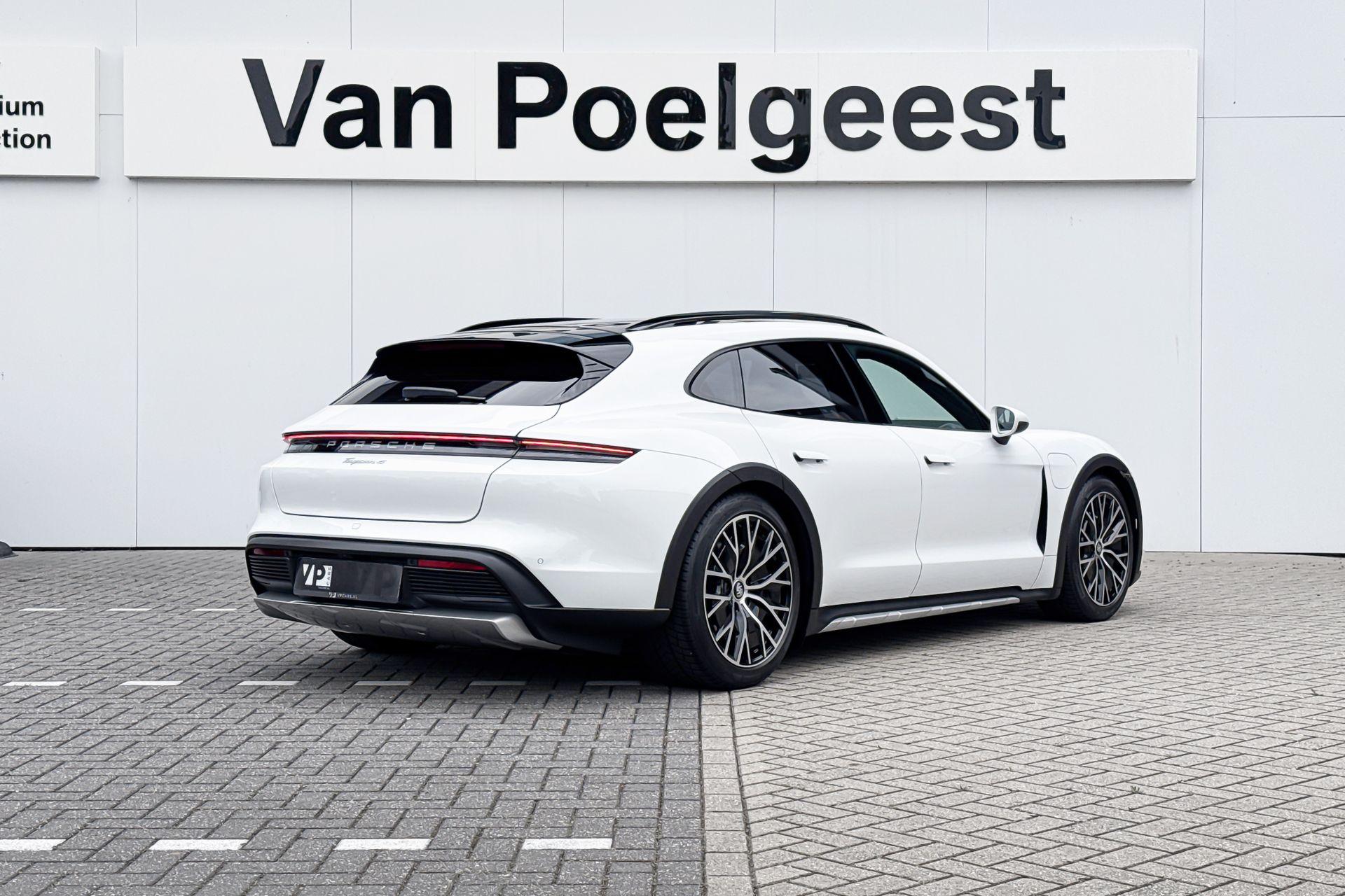 Porsche Taycan Cross Turismo